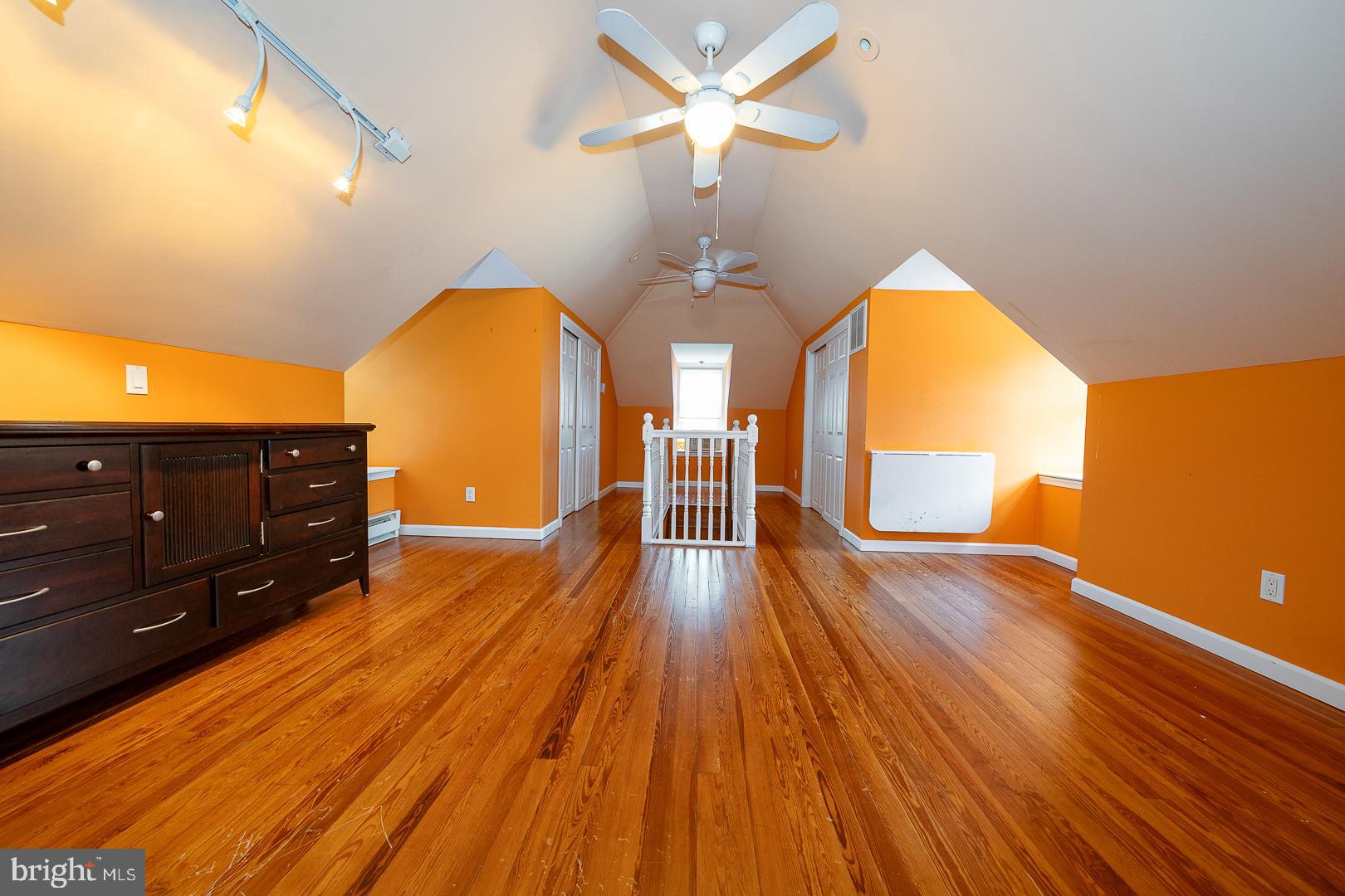 ELKINS PARK - Residential