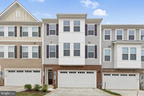 Townhouse For Sale - 9656 Killenney Place<br/> WALDORF, MD 20601