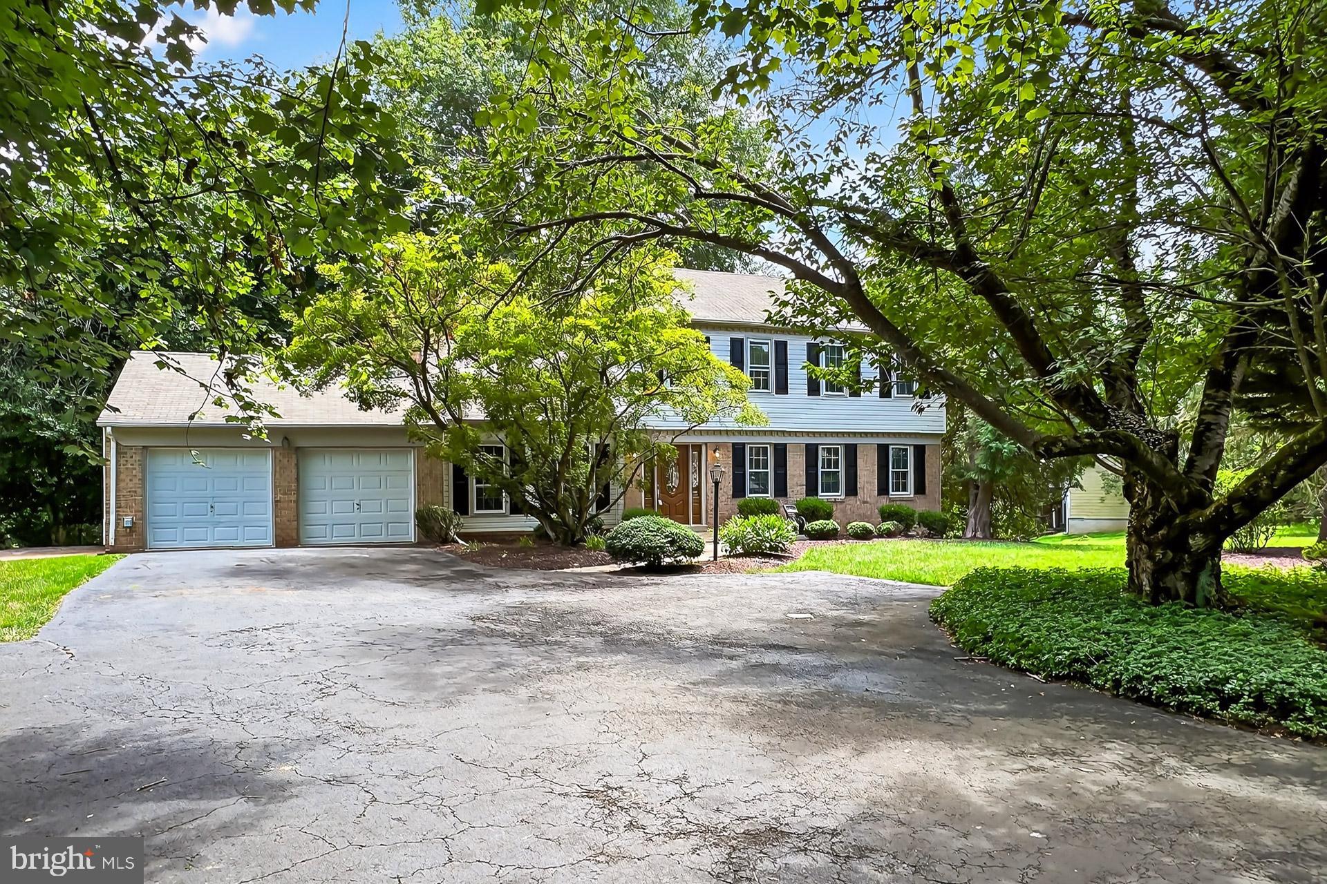 2711 CLARKES LANDING DRIVE