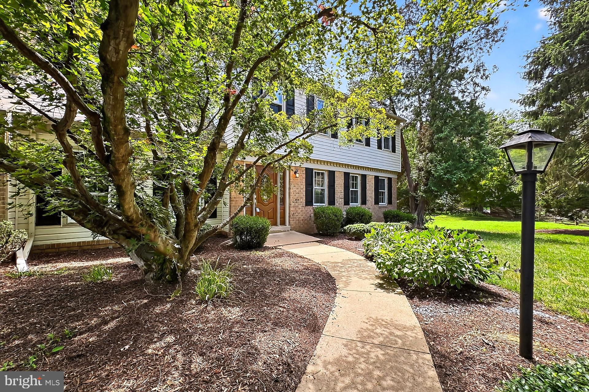 2711 CLARKES LANDING DRIVE