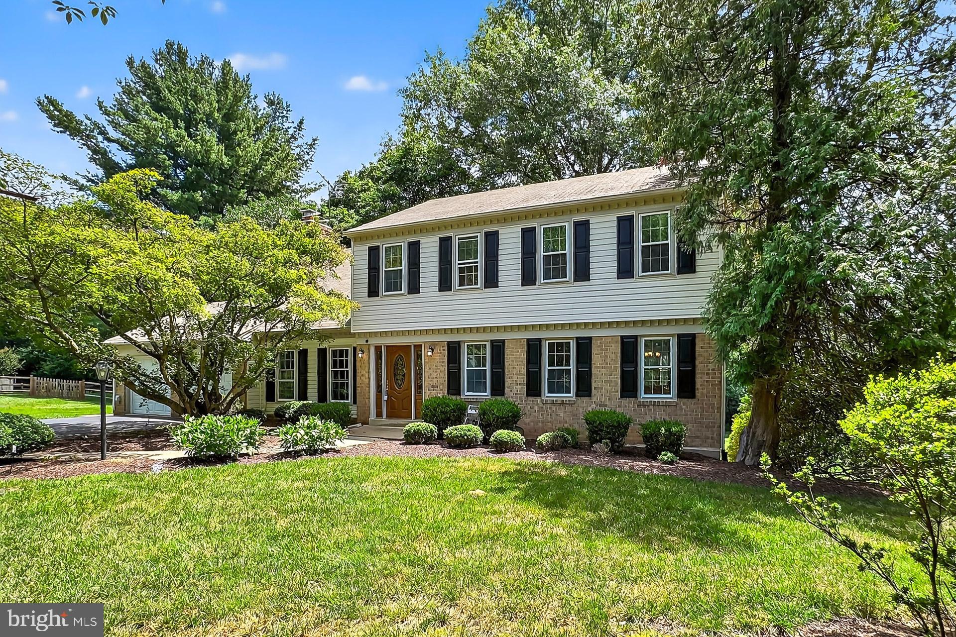 2711 CLARKES LANDING DRIVE
