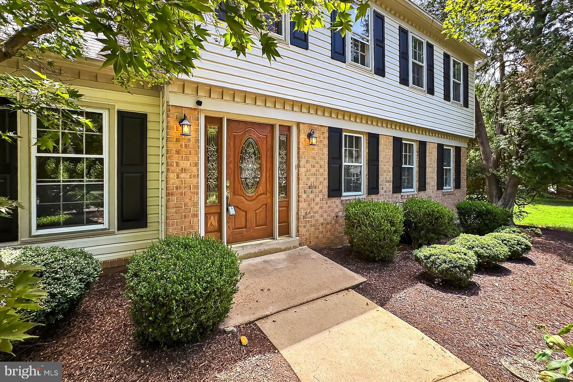 2711 CLARKES LANDING DRIVE