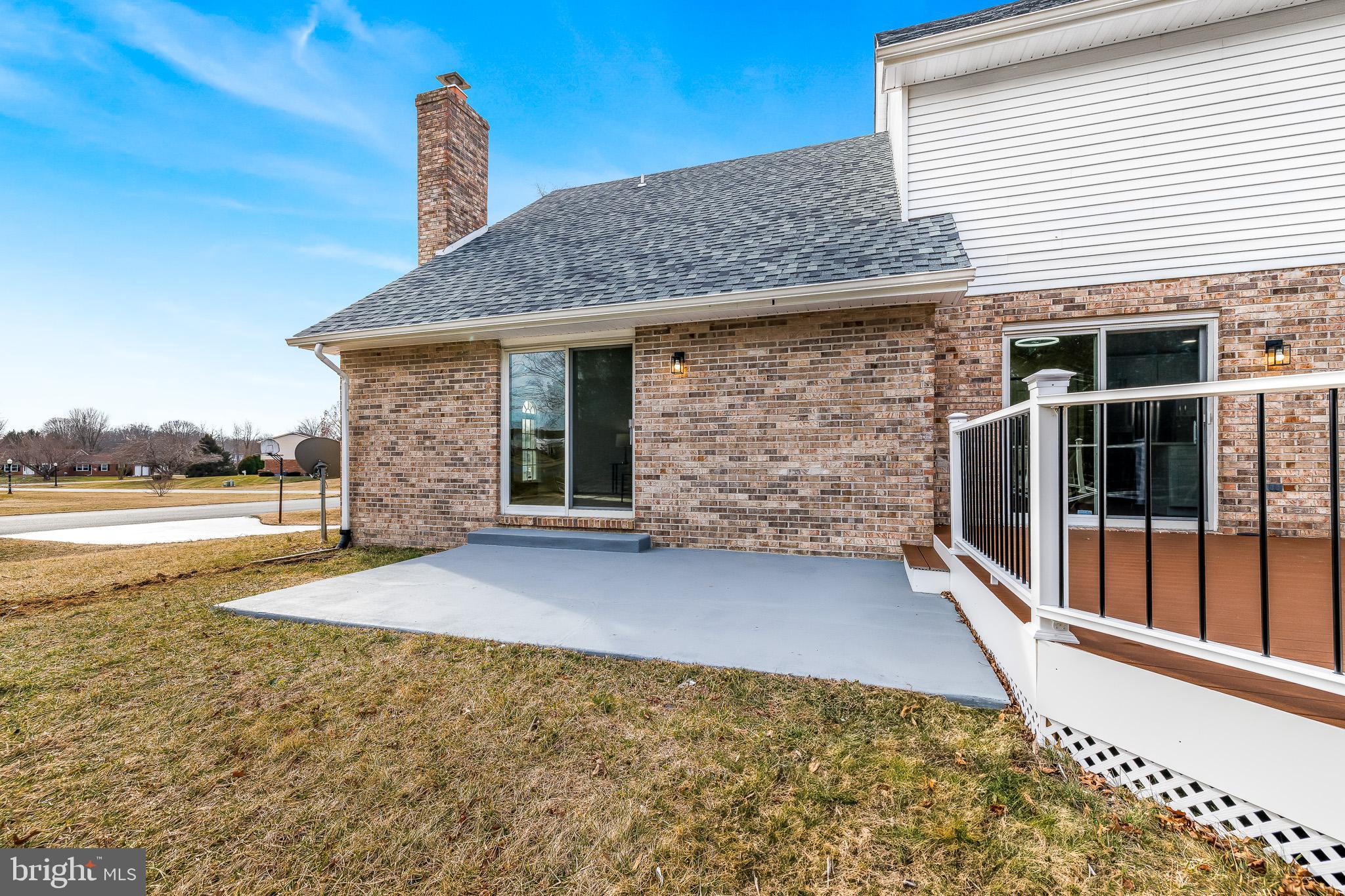 CARAVEL WOODS - Residential