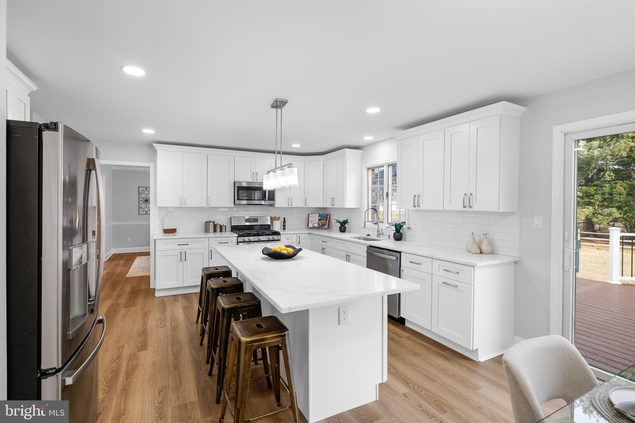 CARAVEL WOODS - Residential