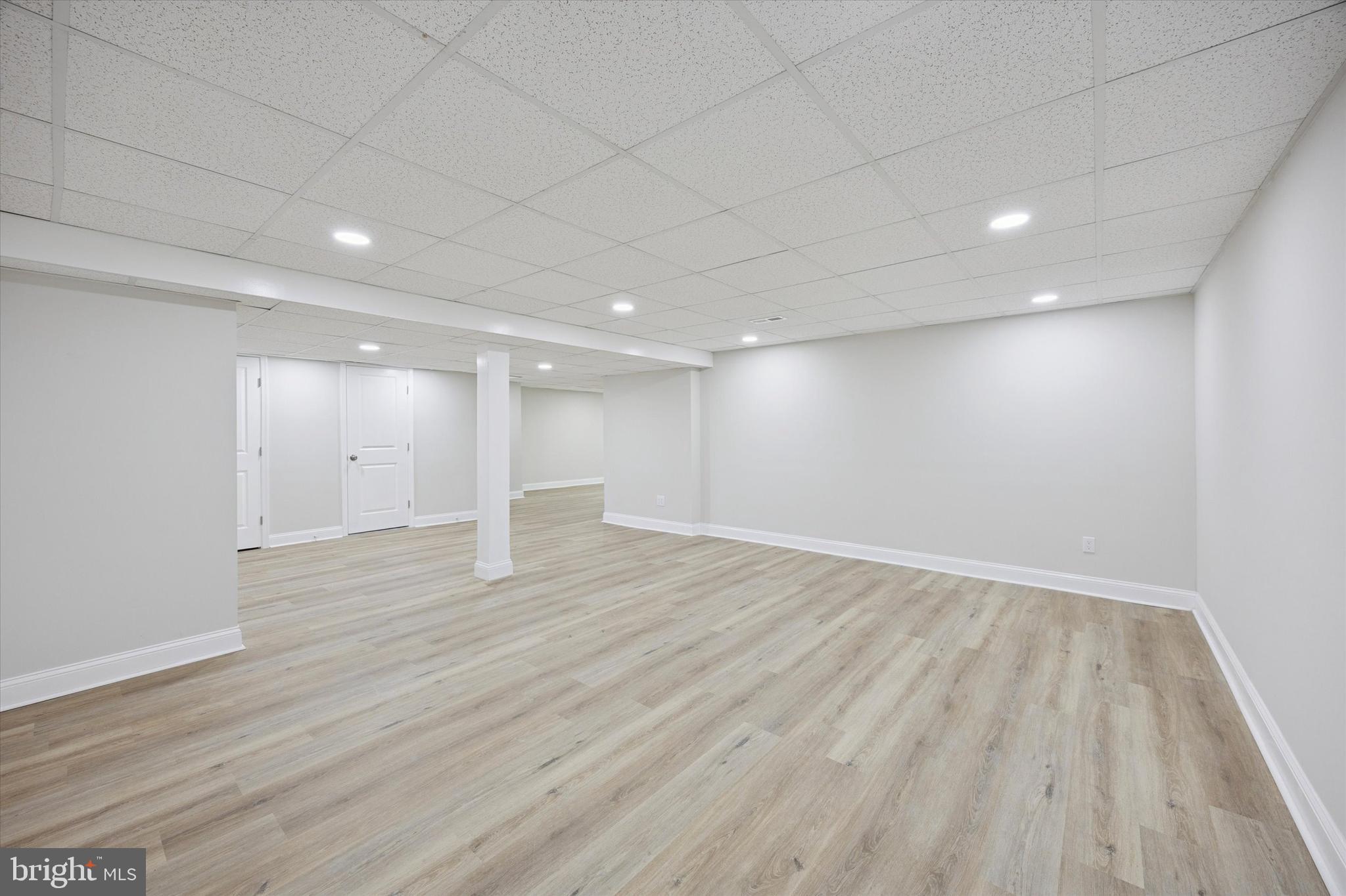 CARAVEL WOODS - Residential