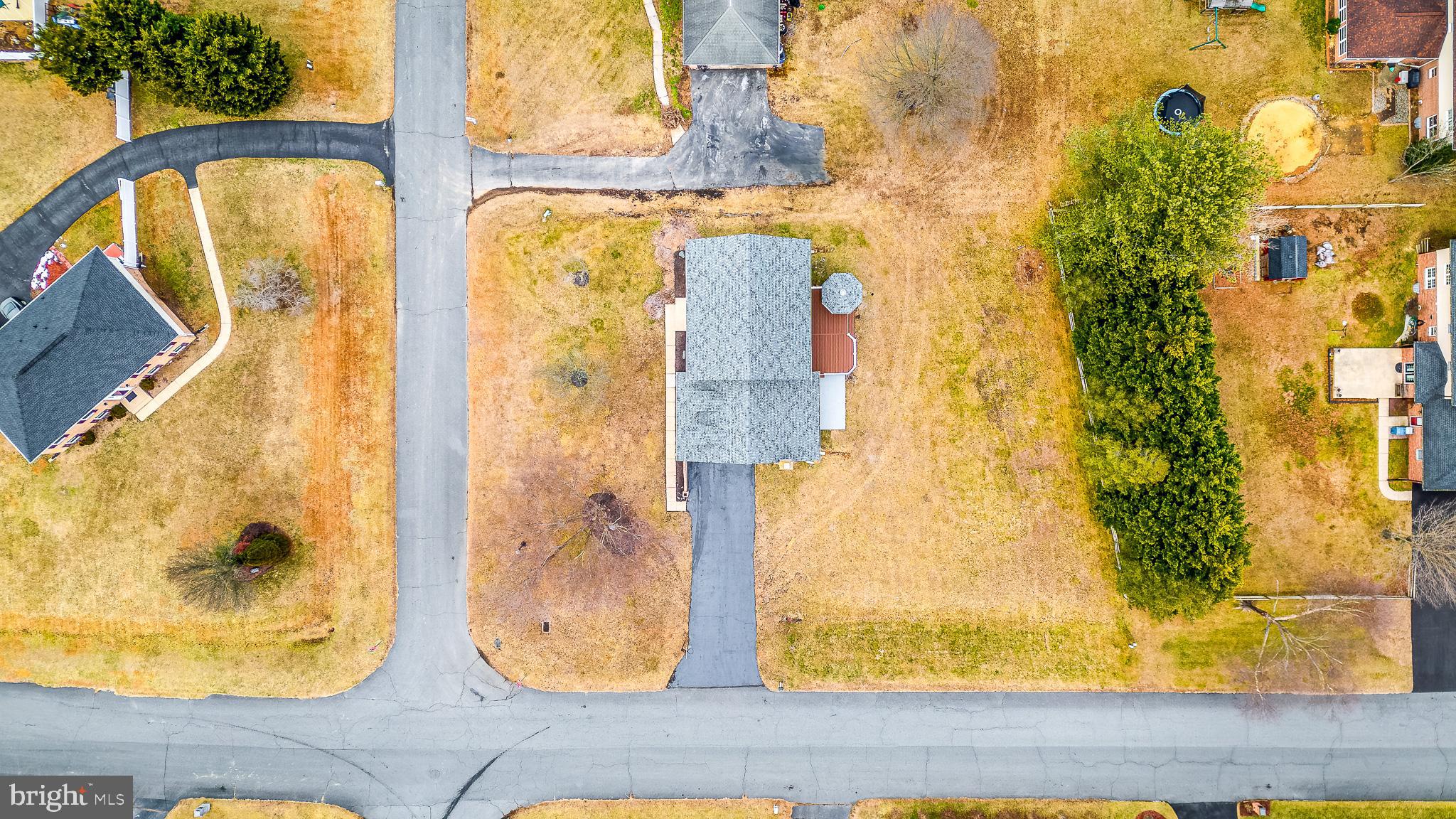 CARAVEL WOODS - Residential