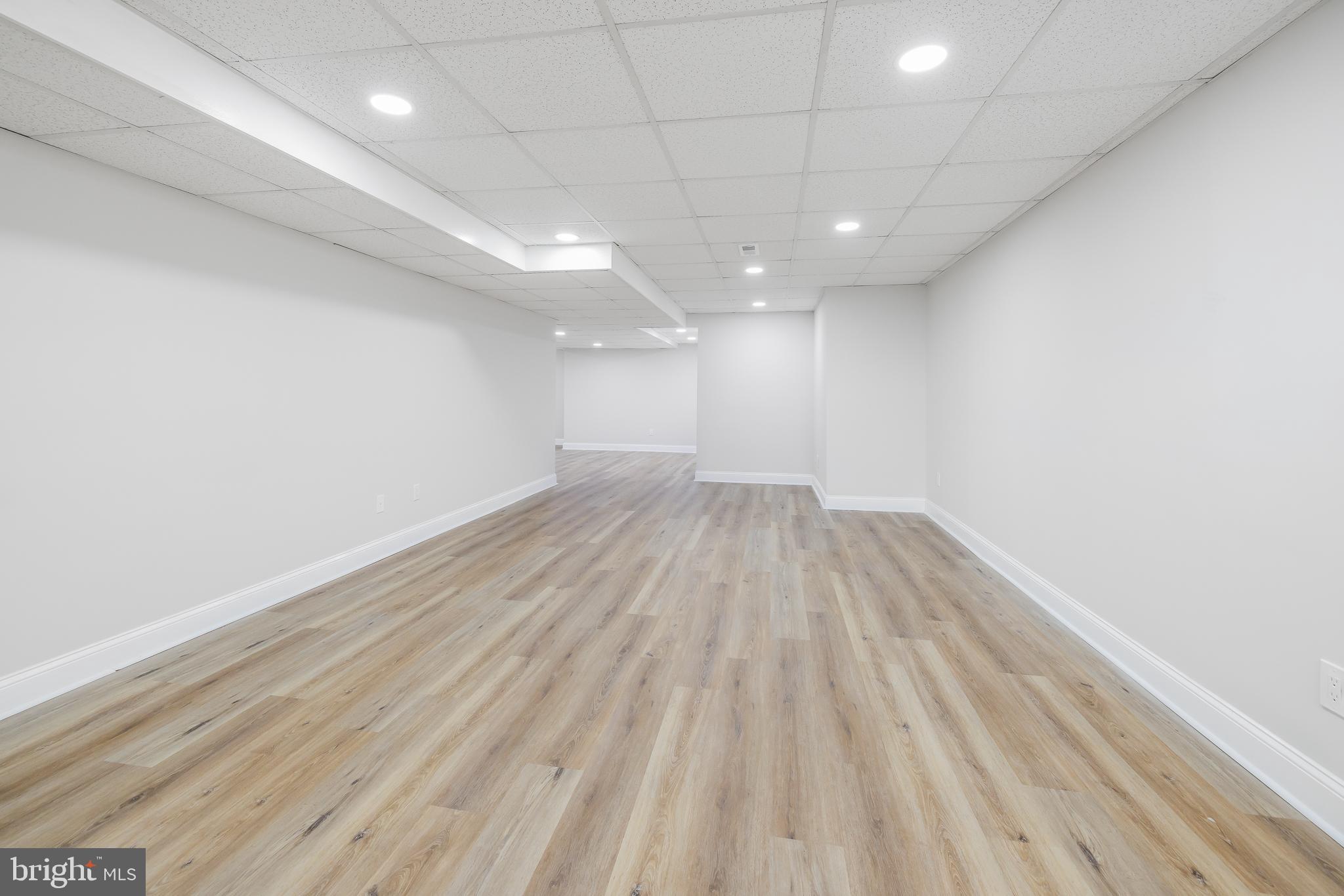 CARAVEL WOODS - Residential