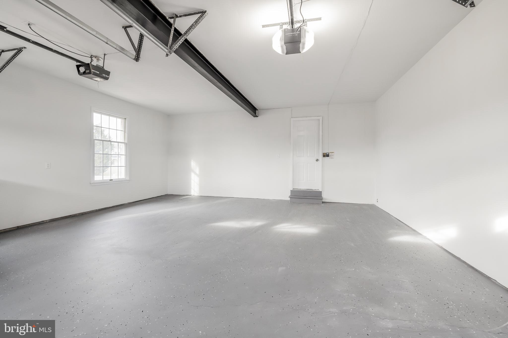 CARAVEL WOODS - Residential