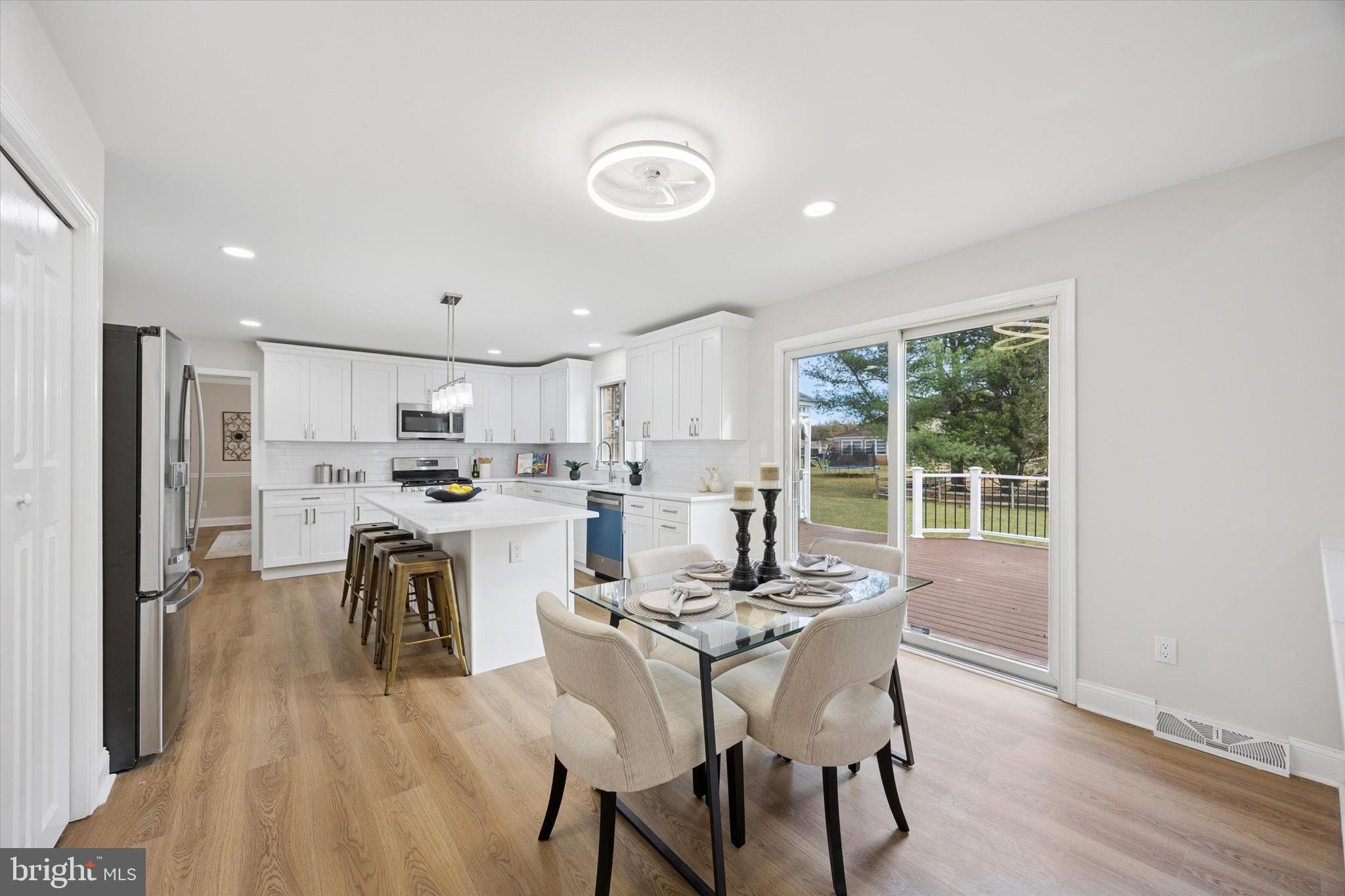 CARAVEL WOODS - Residential