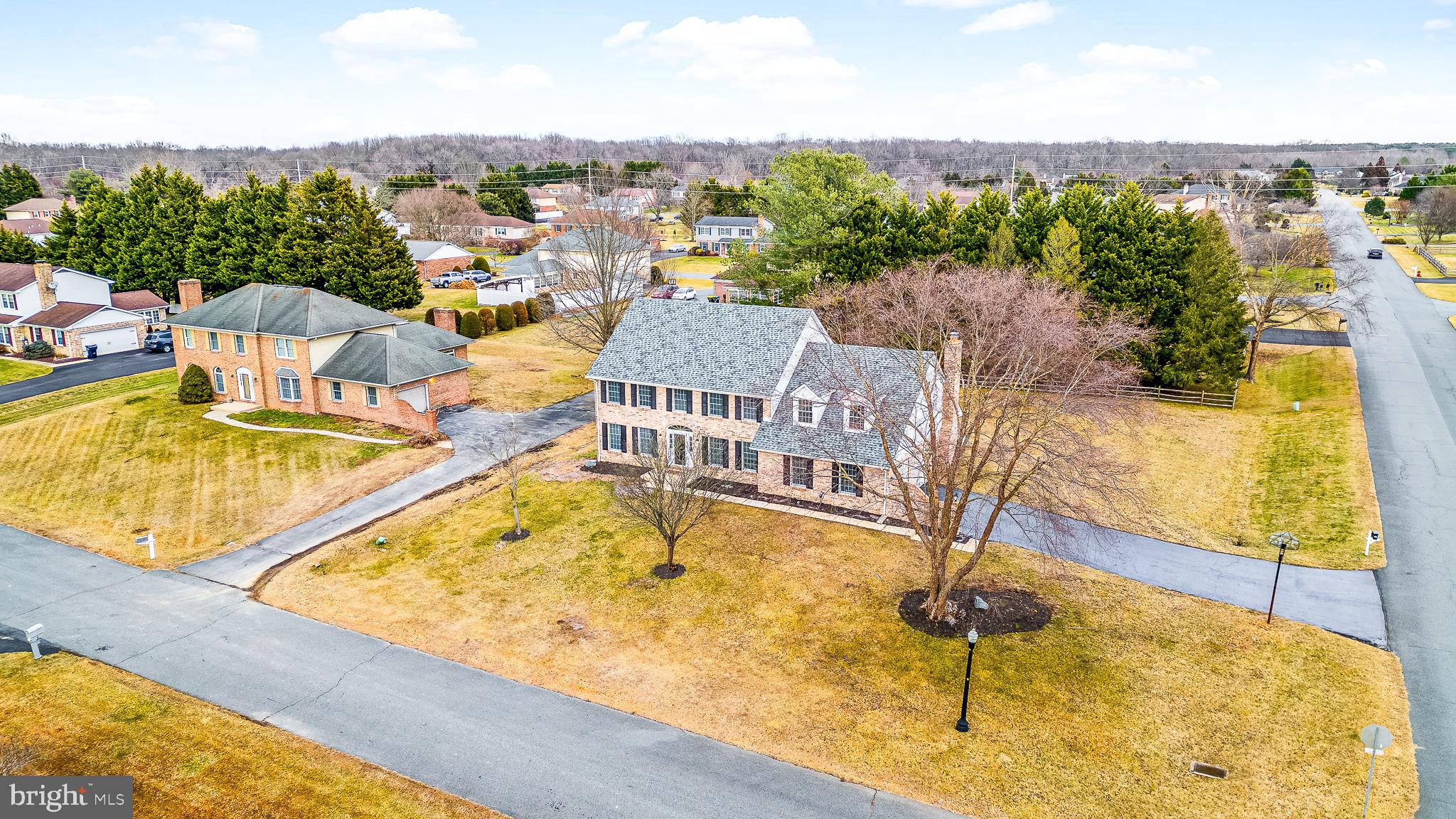 CARAVEL WOODS - Residential