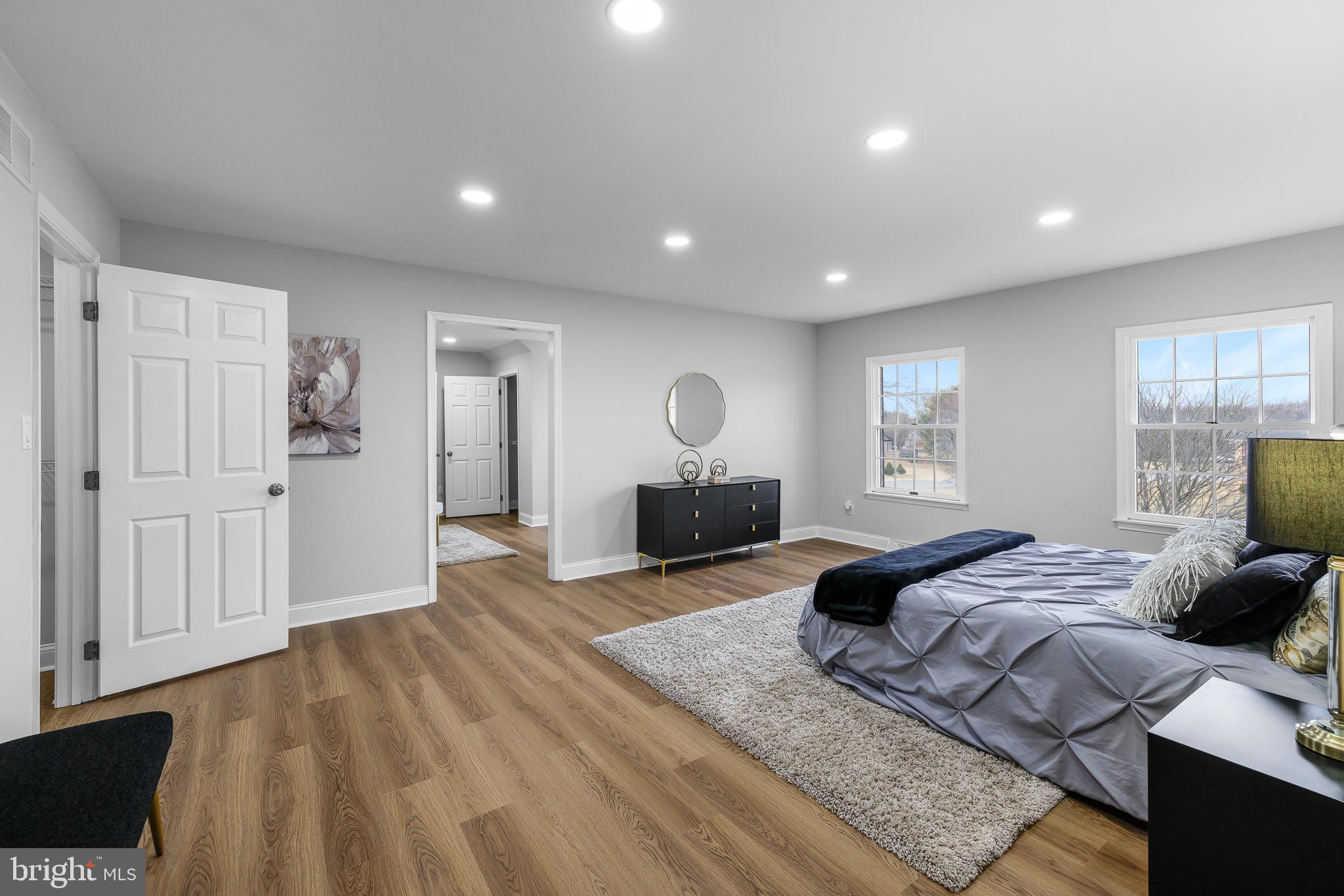 CARAVEL WOODS - Residential