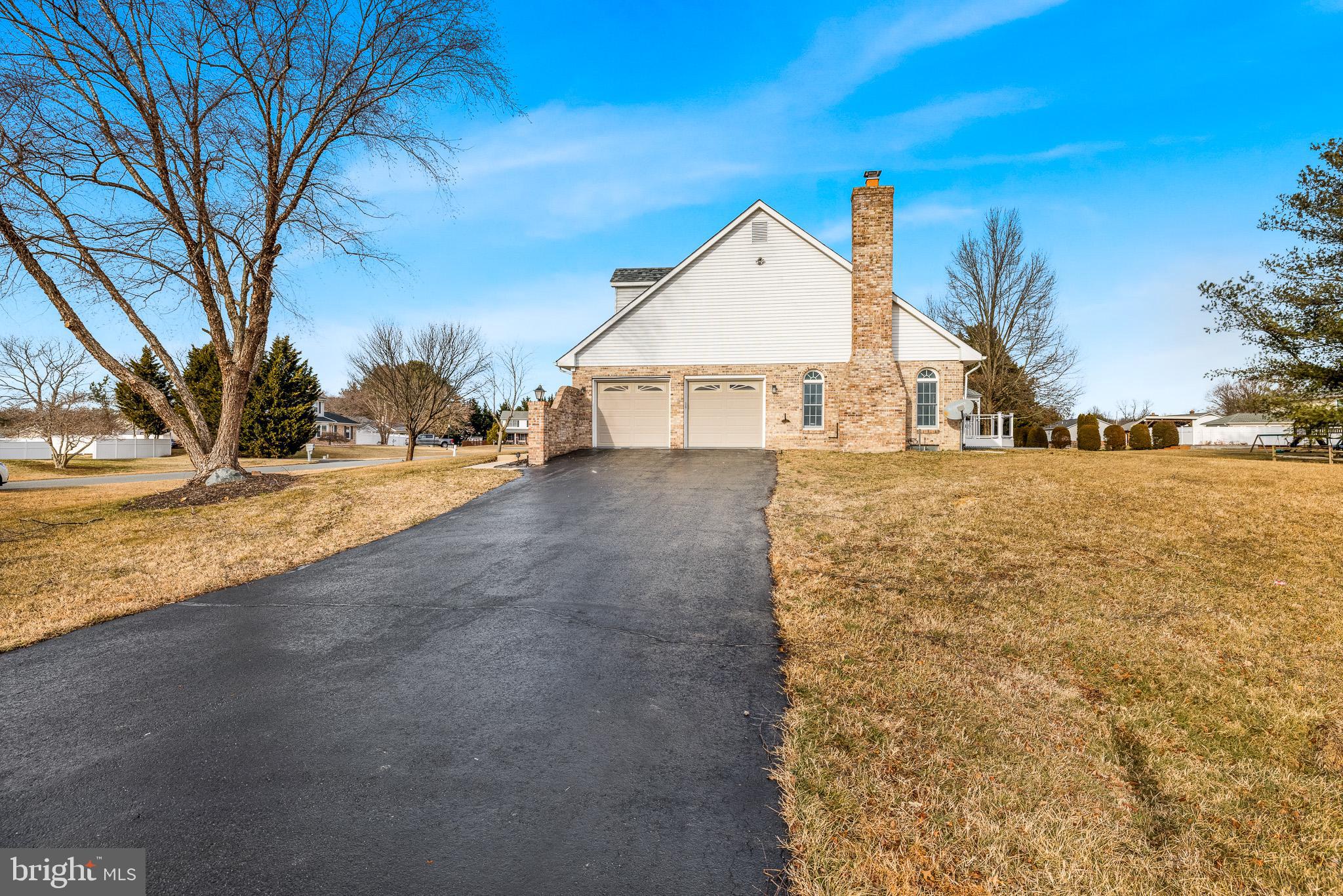 CARAVEL WOODS - Residential