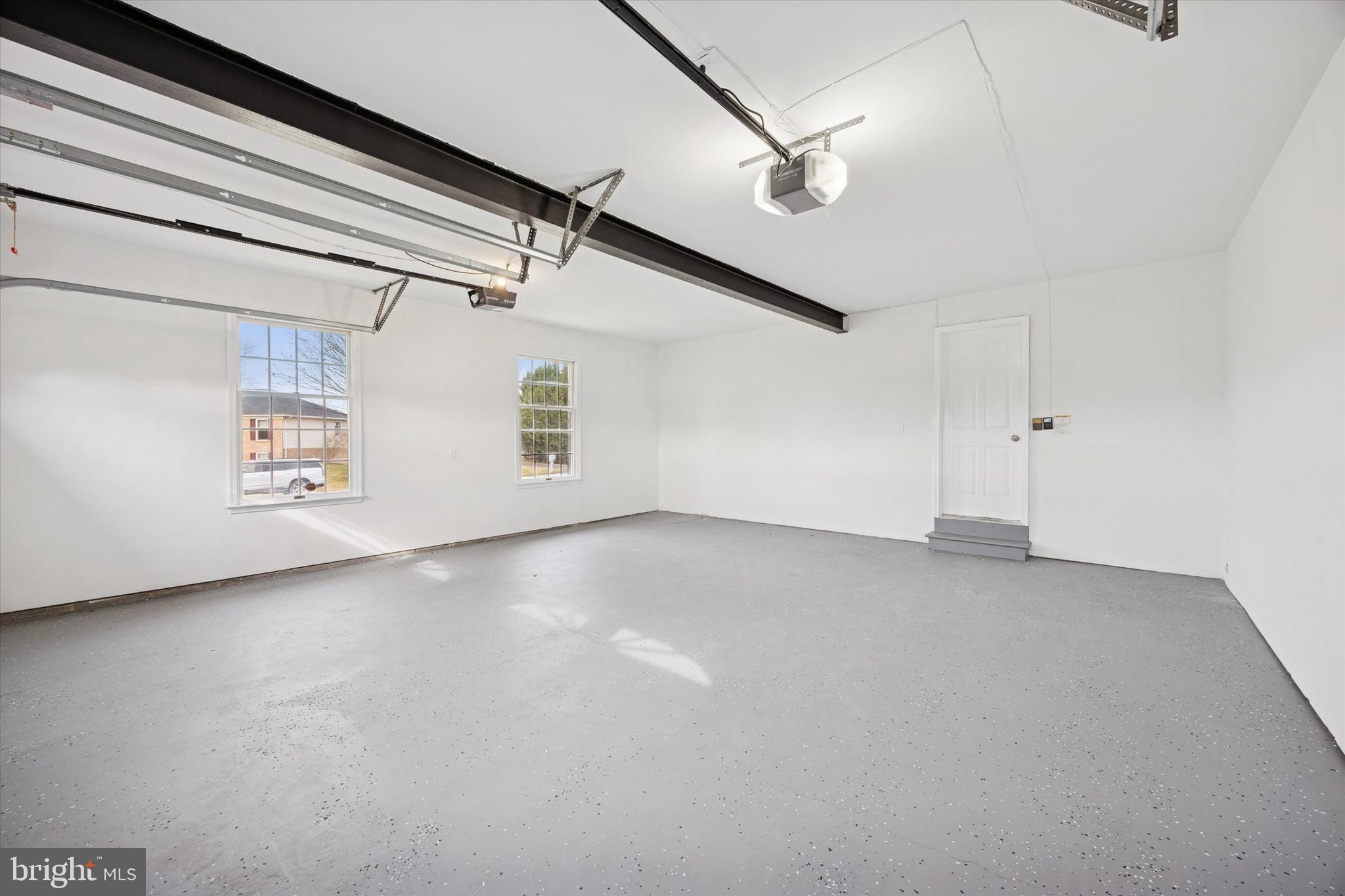 CARAVEL WOODS - Residential