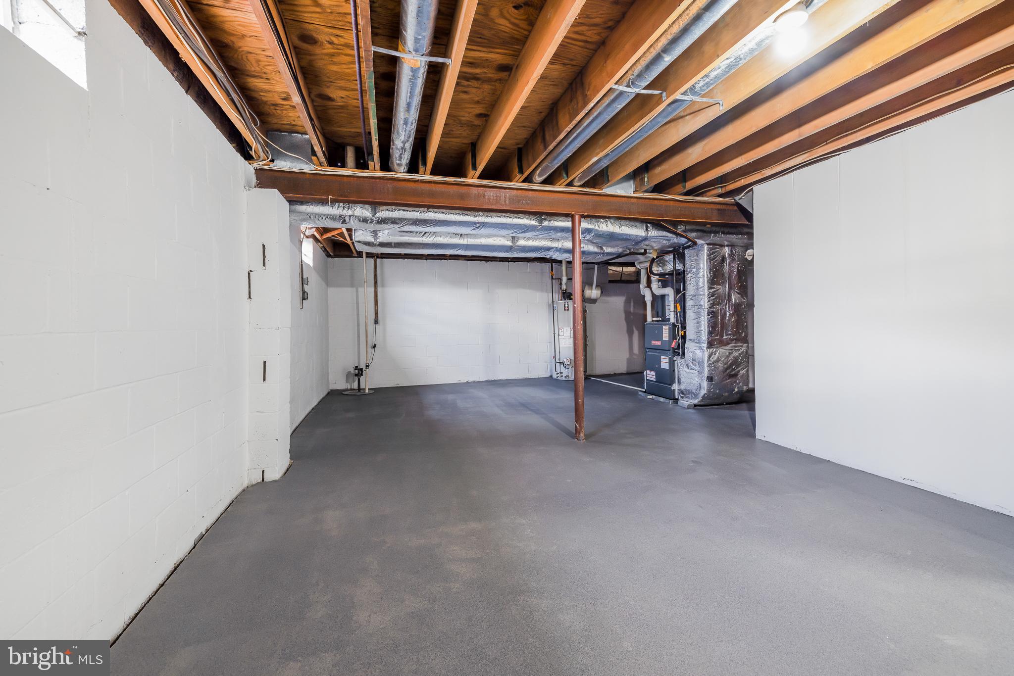 CARAVEL WOODS - Residential