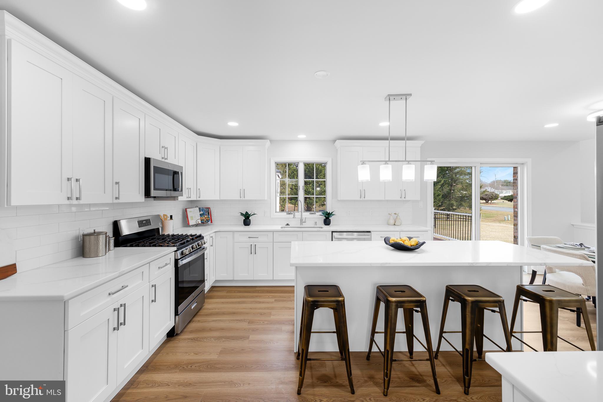 CARAVEL WOODS - Residential