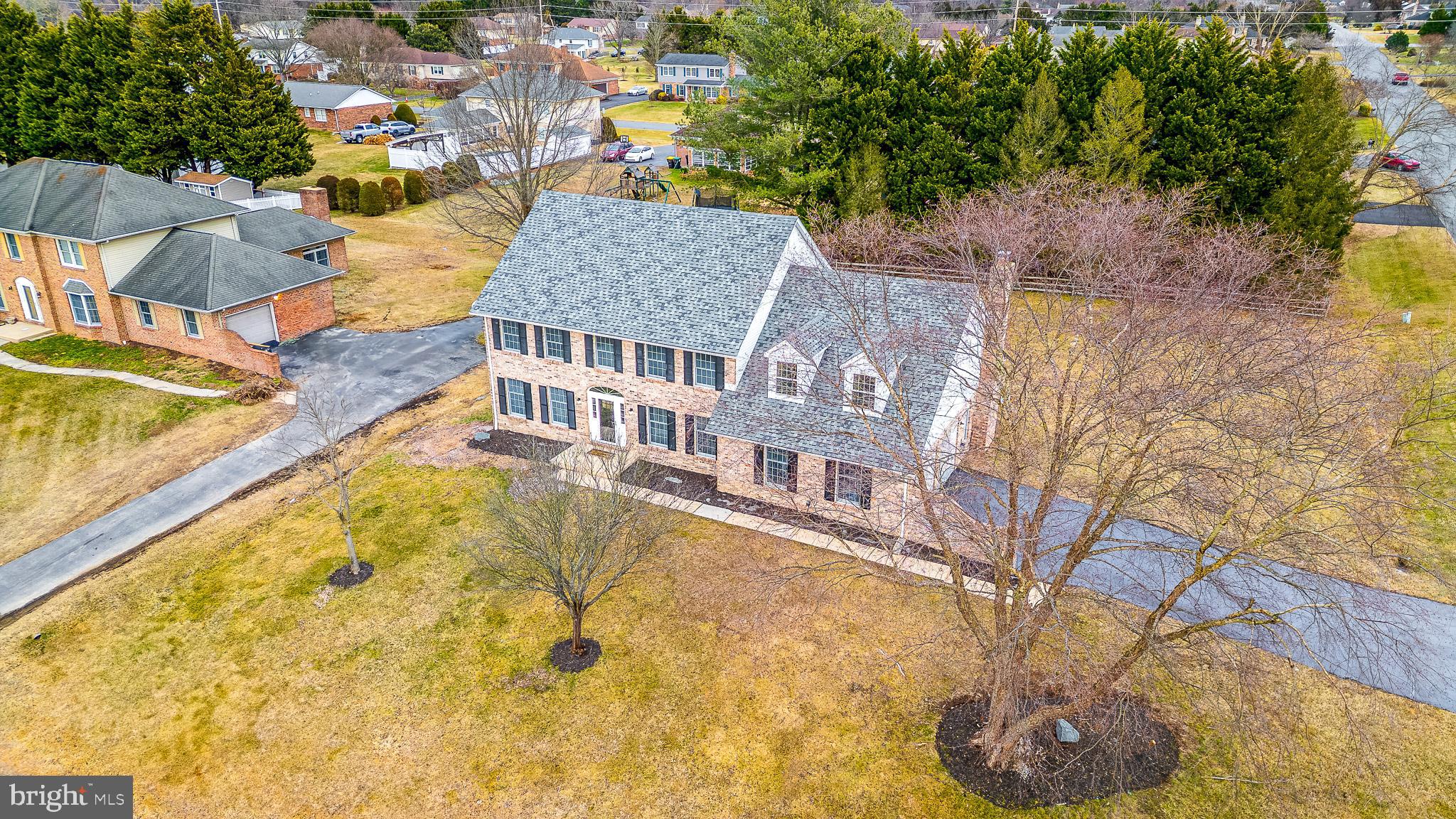 CARAVEL WOODS - Residential