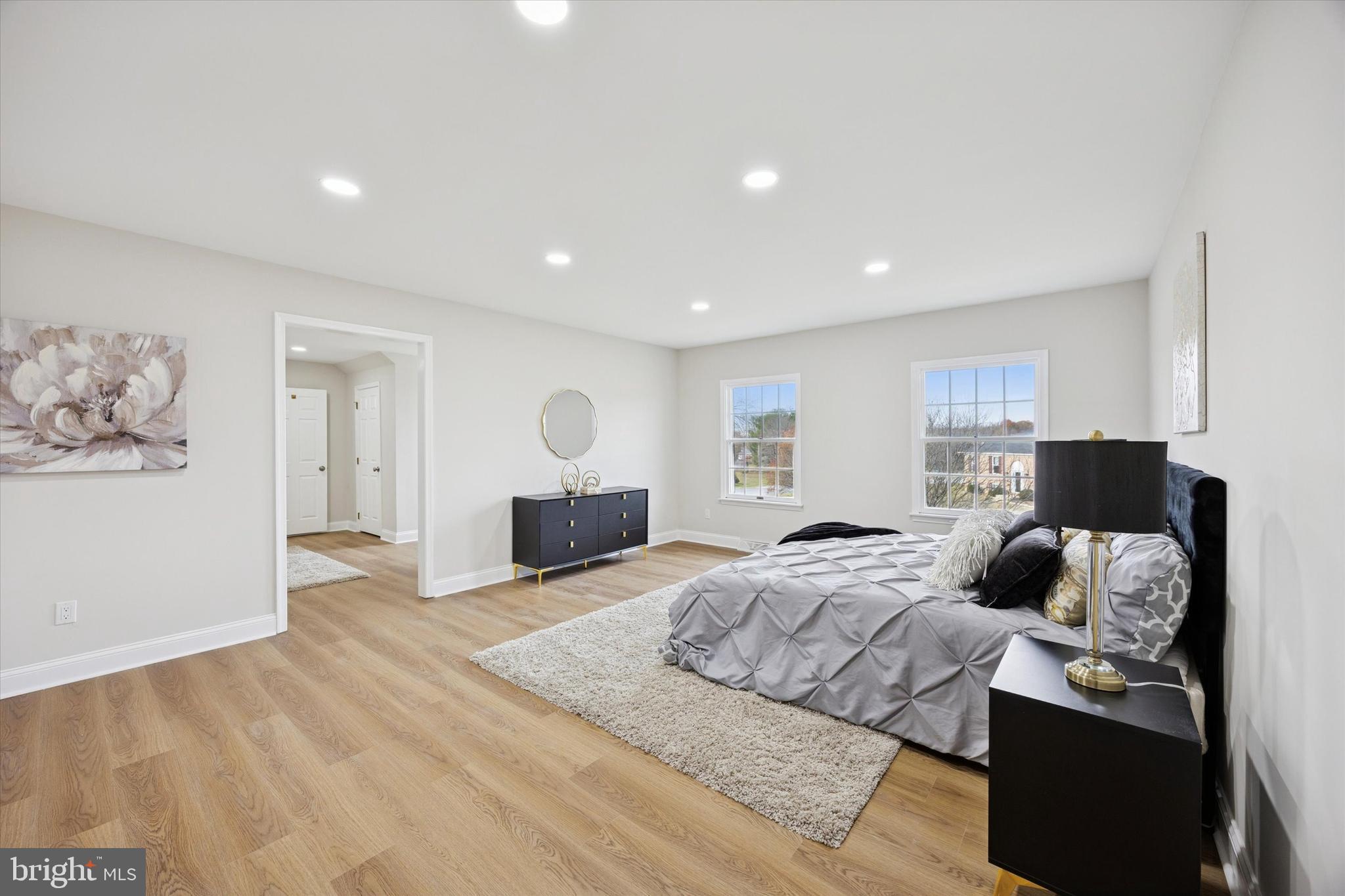 CARAVEL WOODS - Residential