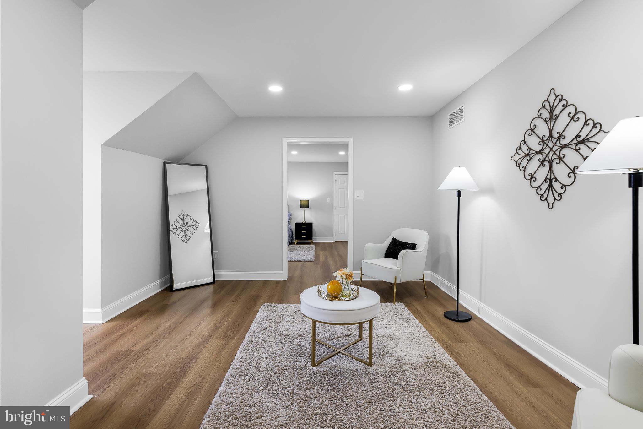 CARAVEL WOODS - Residential