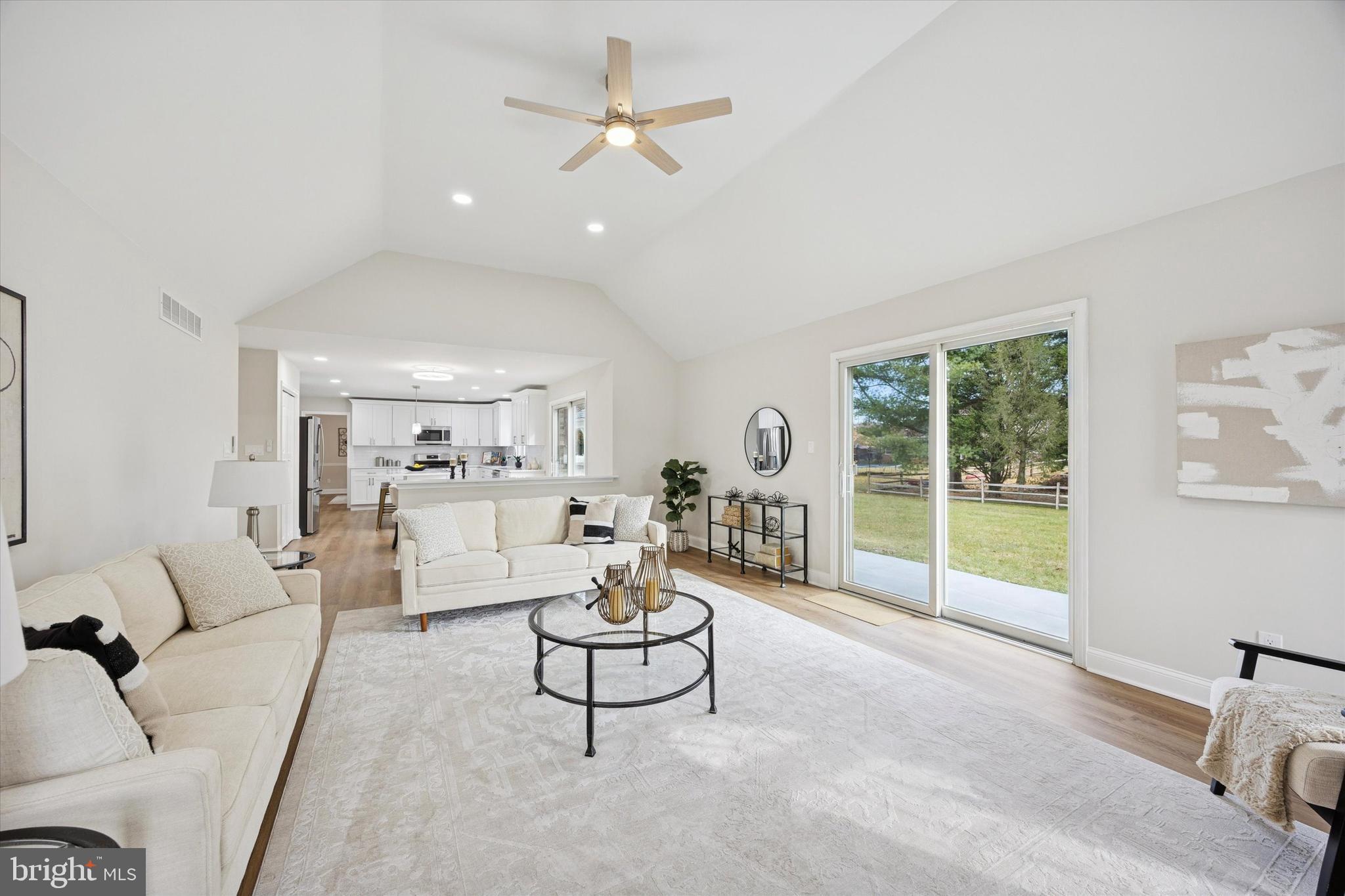 CARAVEL WOODS - Residential