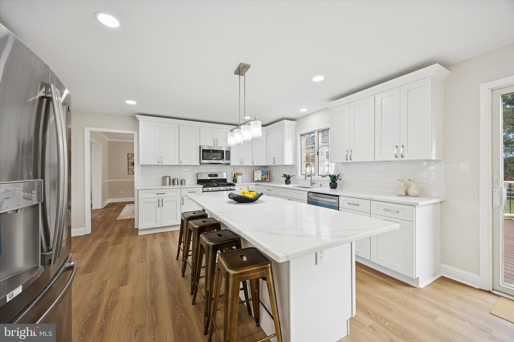 CARAVEL WOODS - Residential