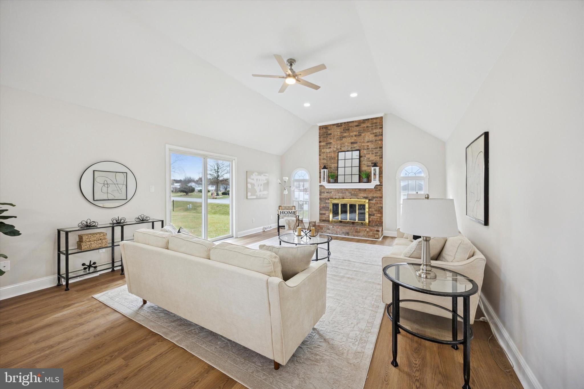 CARAVEL WOODS - Residential