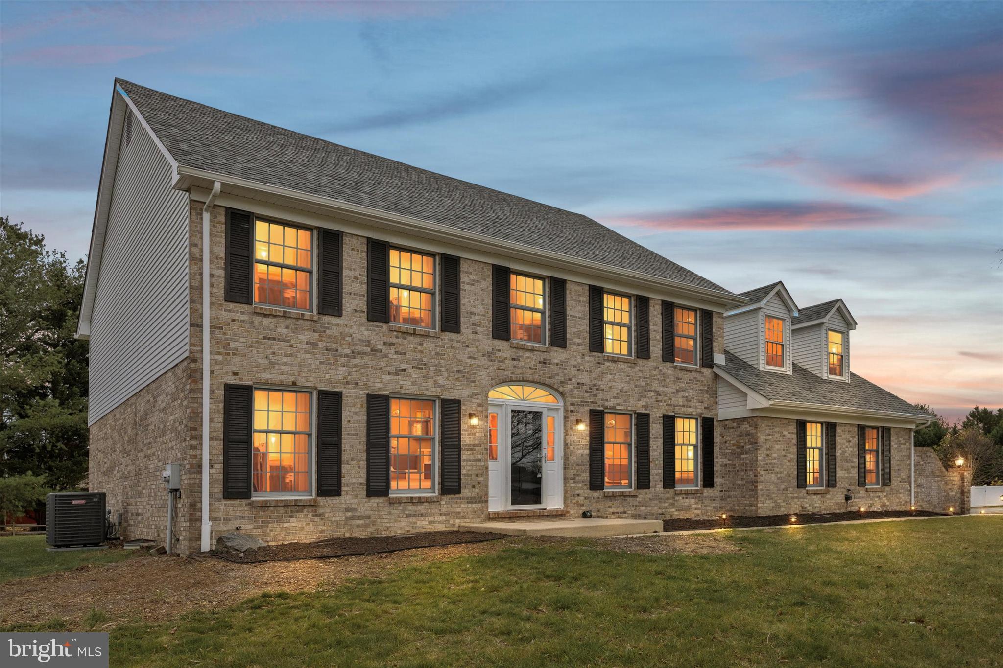 CARAVEL WOODS - Residential