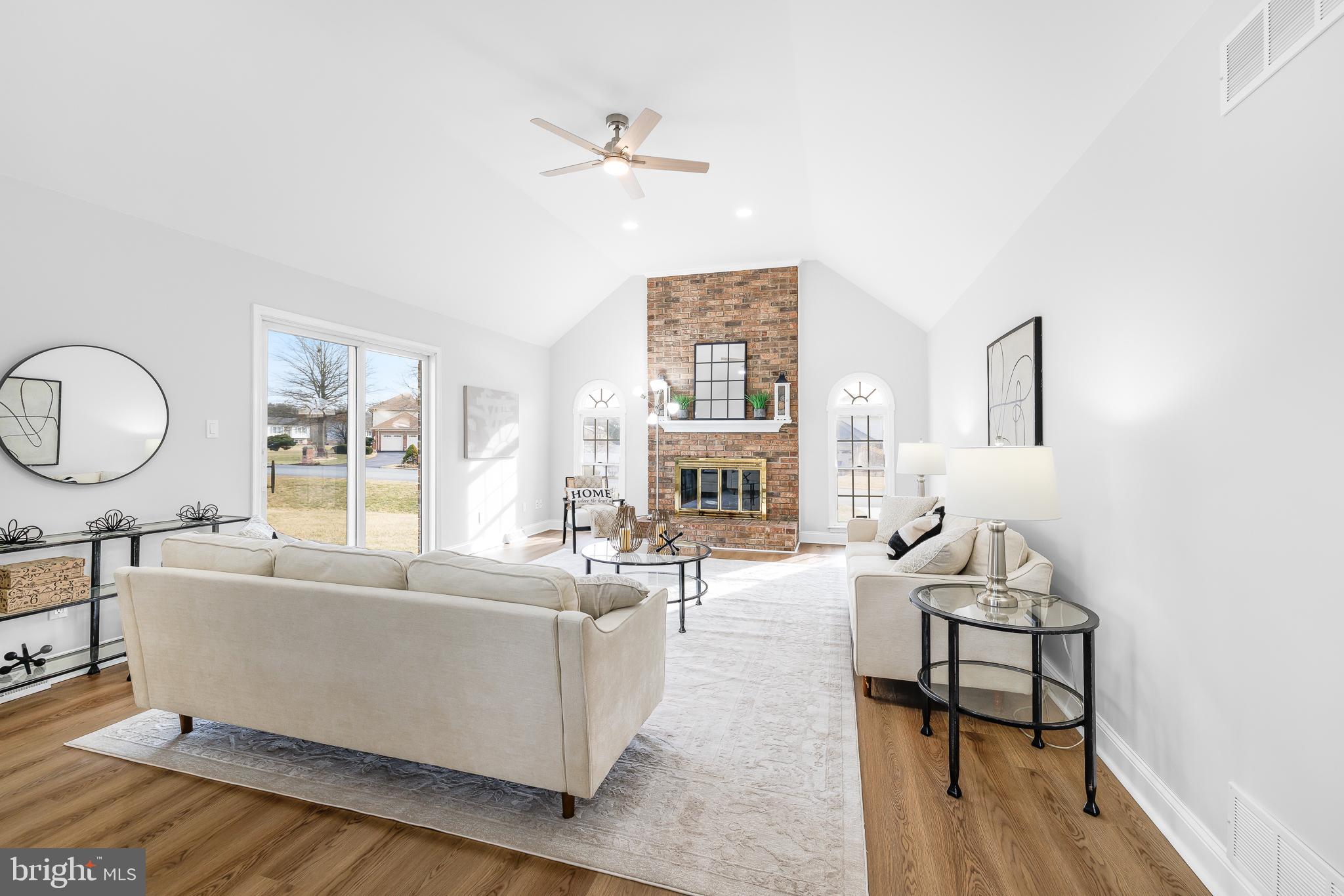 CARAVEL WOODS - Residential