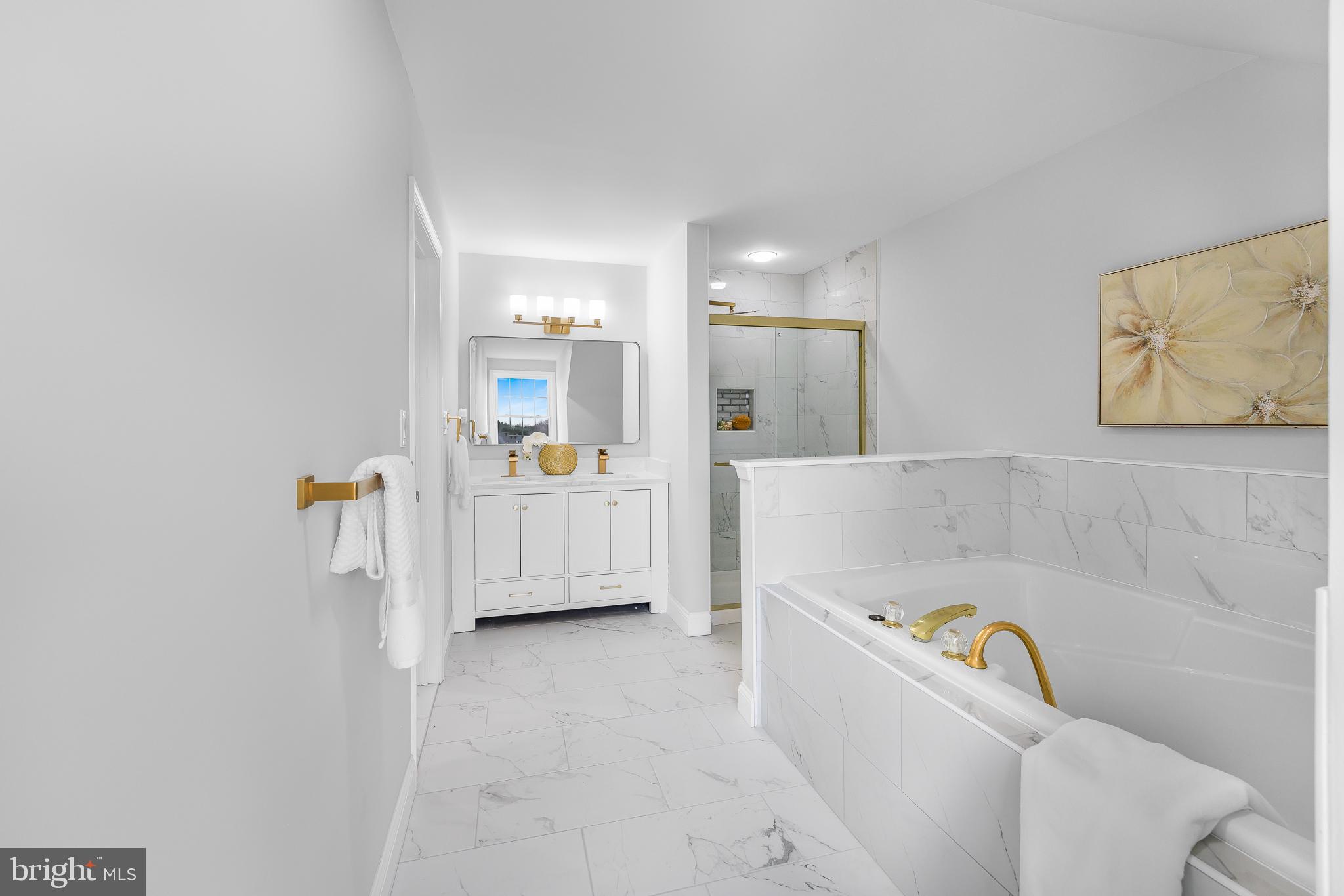 CARAVEL WOODS - Residential