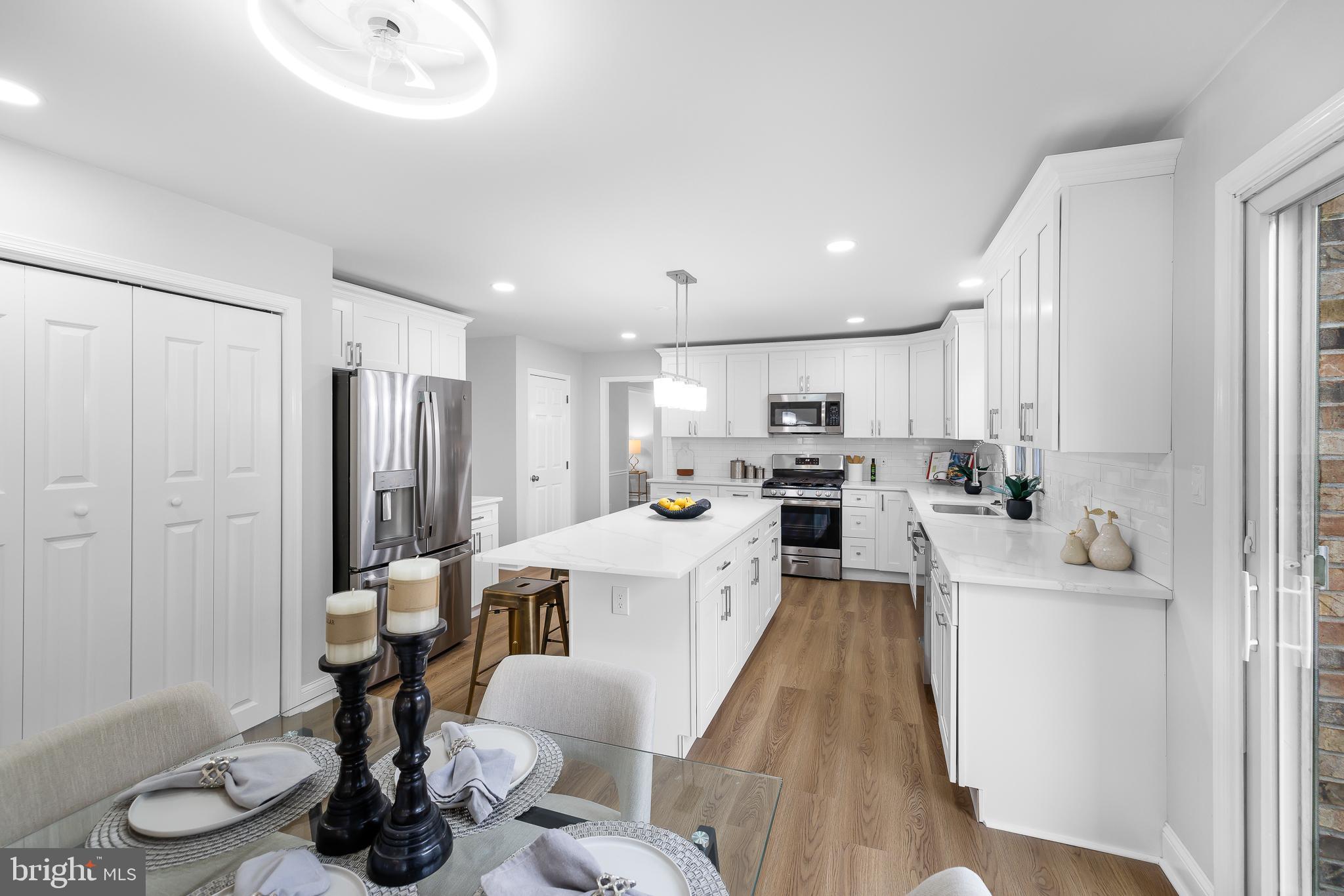 CARAVEL WOODS - Residential