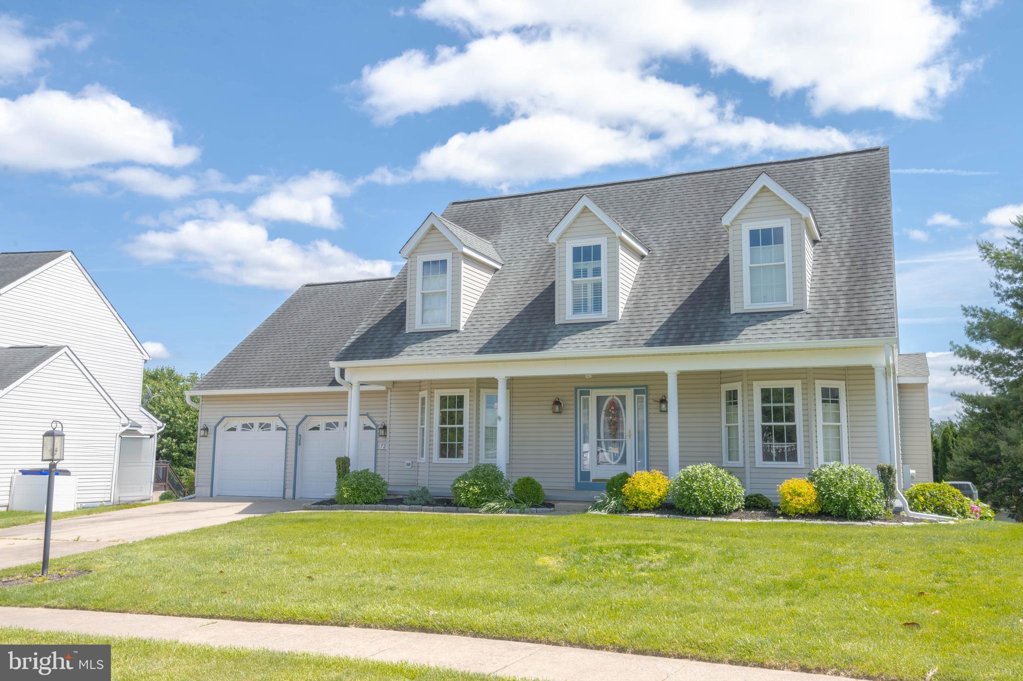 729 ROSECROFT COURT