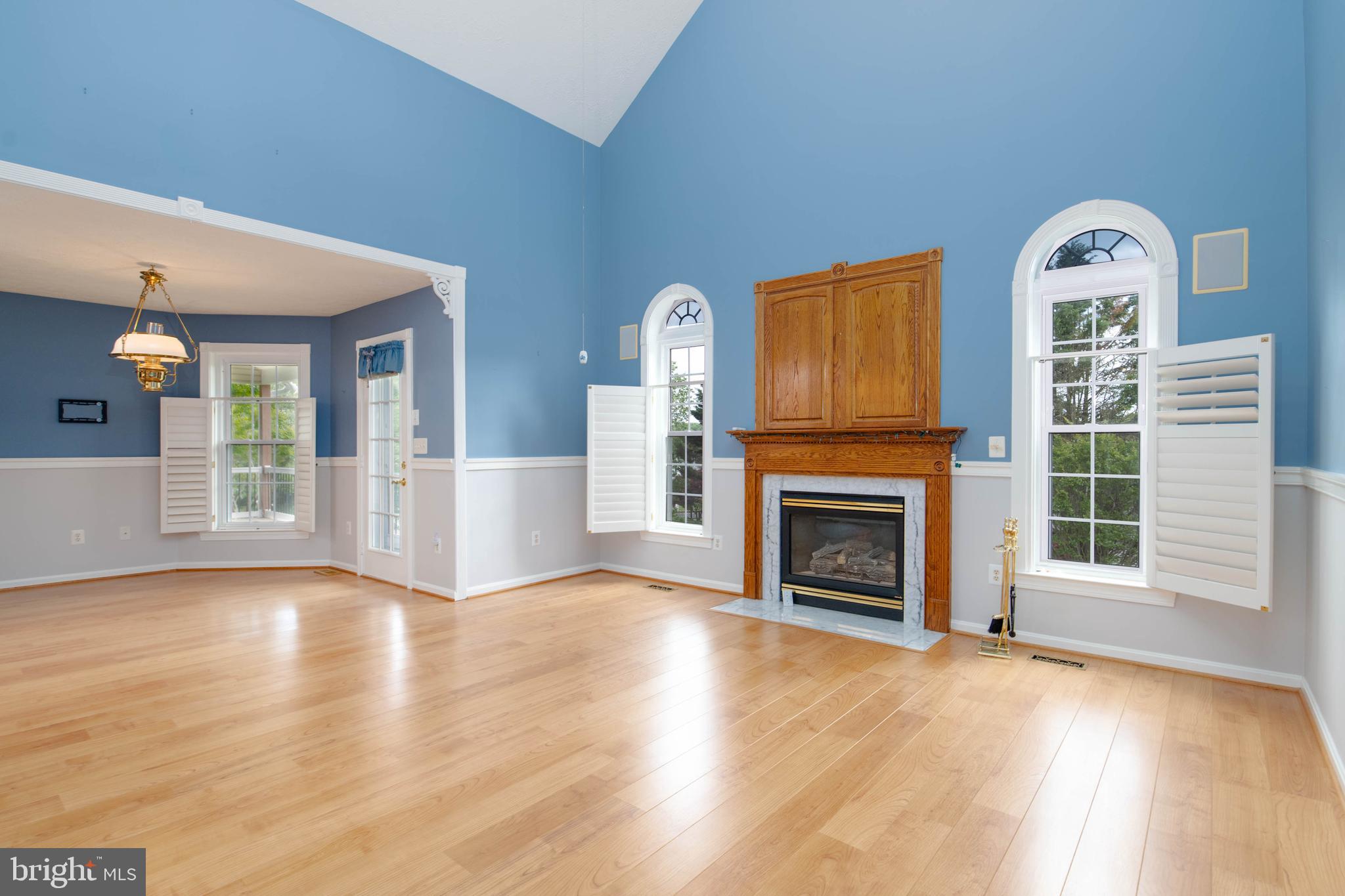 729 ROSECROFT COURT