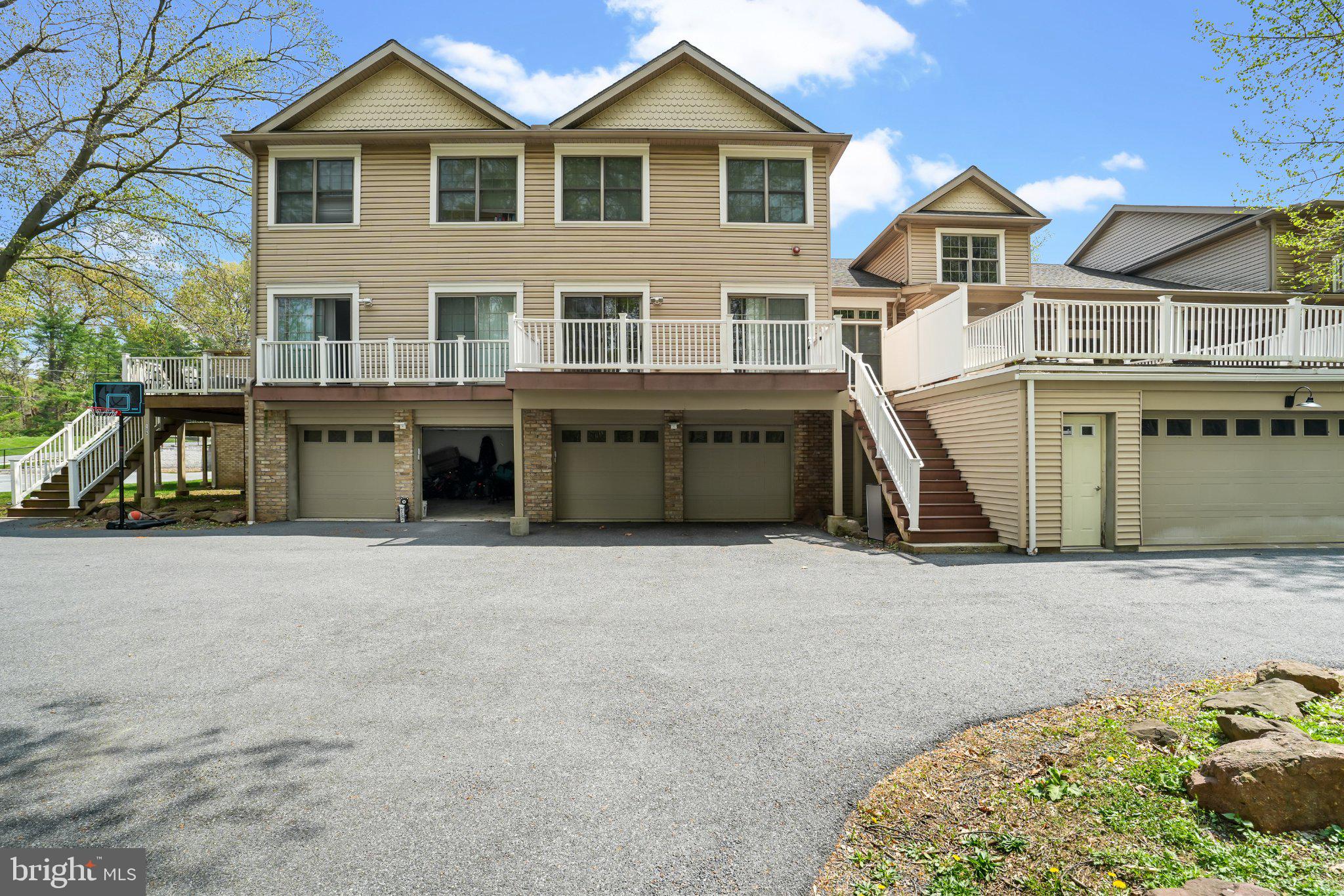 HIGH POINTE IN HERSHEY - Residential