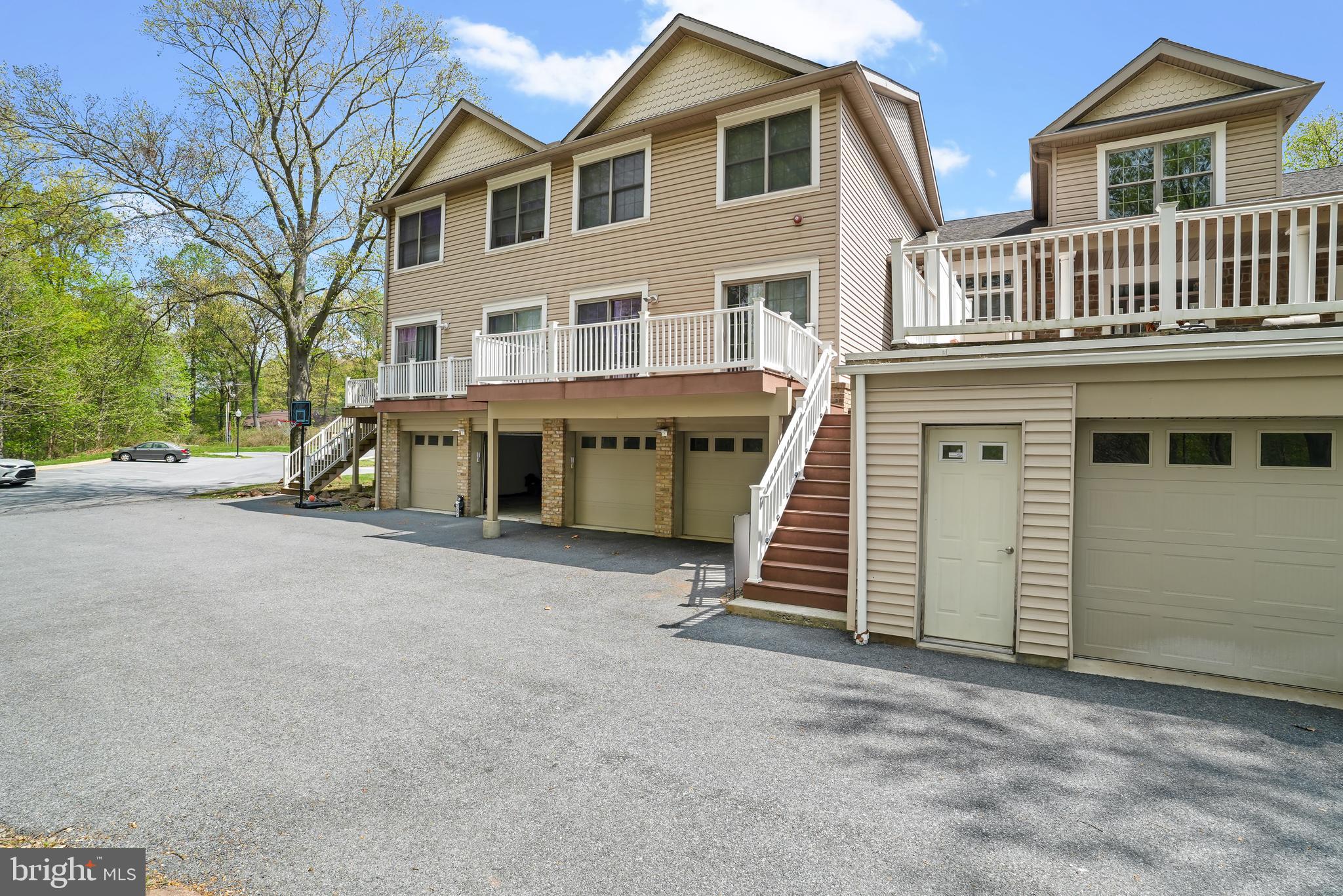 HIGH POINTE IN HERSHEY - Residential