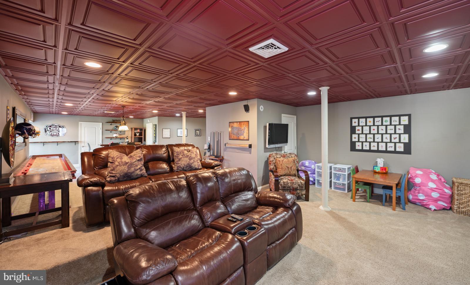 HAWTHORNE ESTATES - Residential