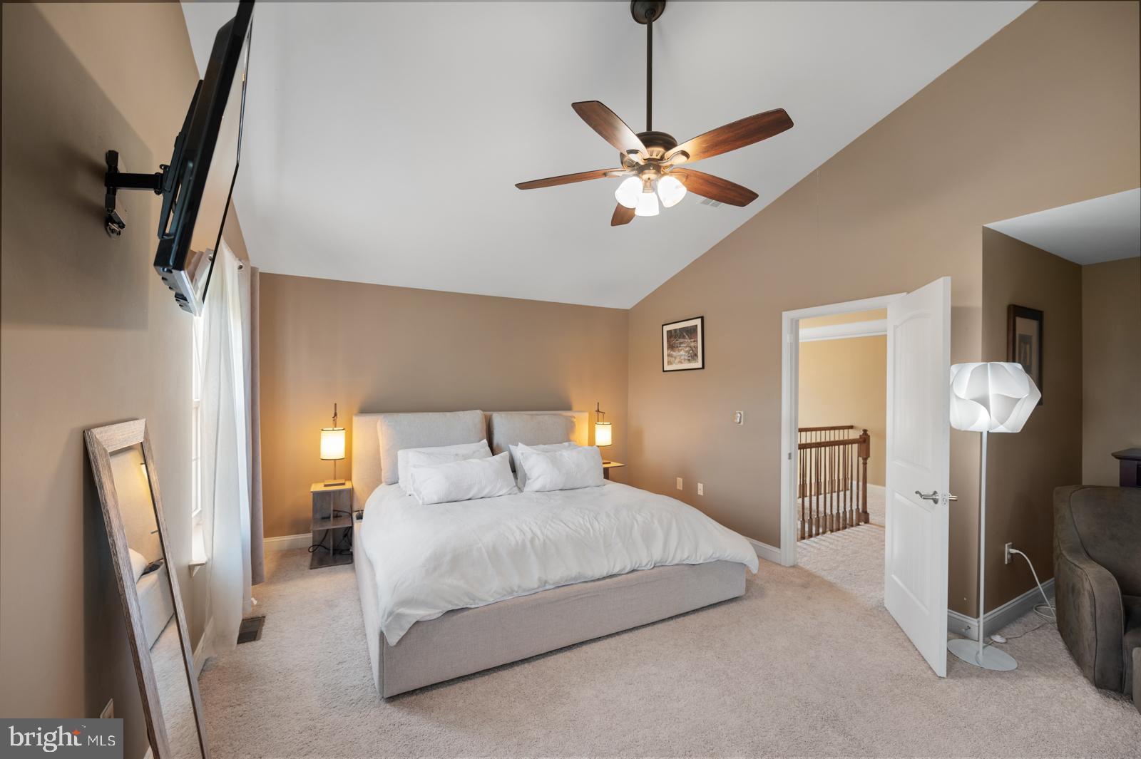 HAWTHORNE ESTATES - Residential