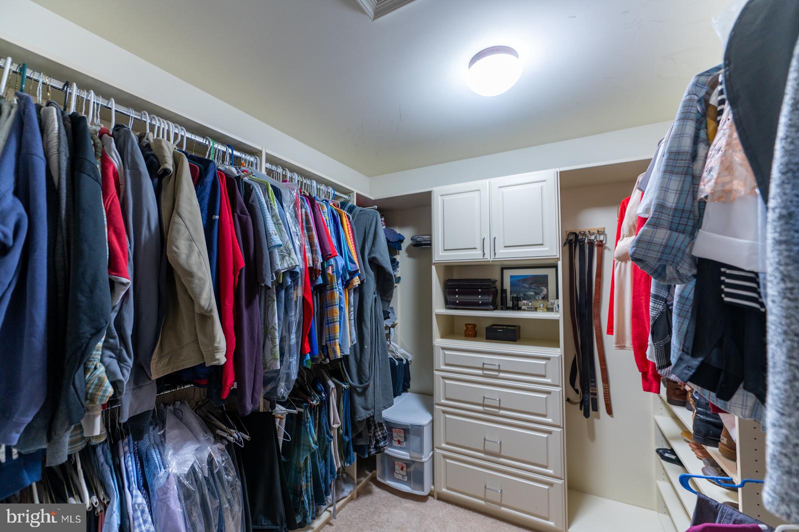 HAWTHORNE ESTATES - Residential