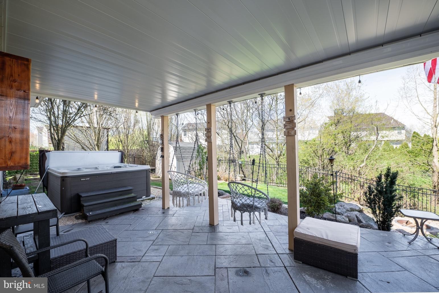 HAWTHORNE ESTATES - Residential