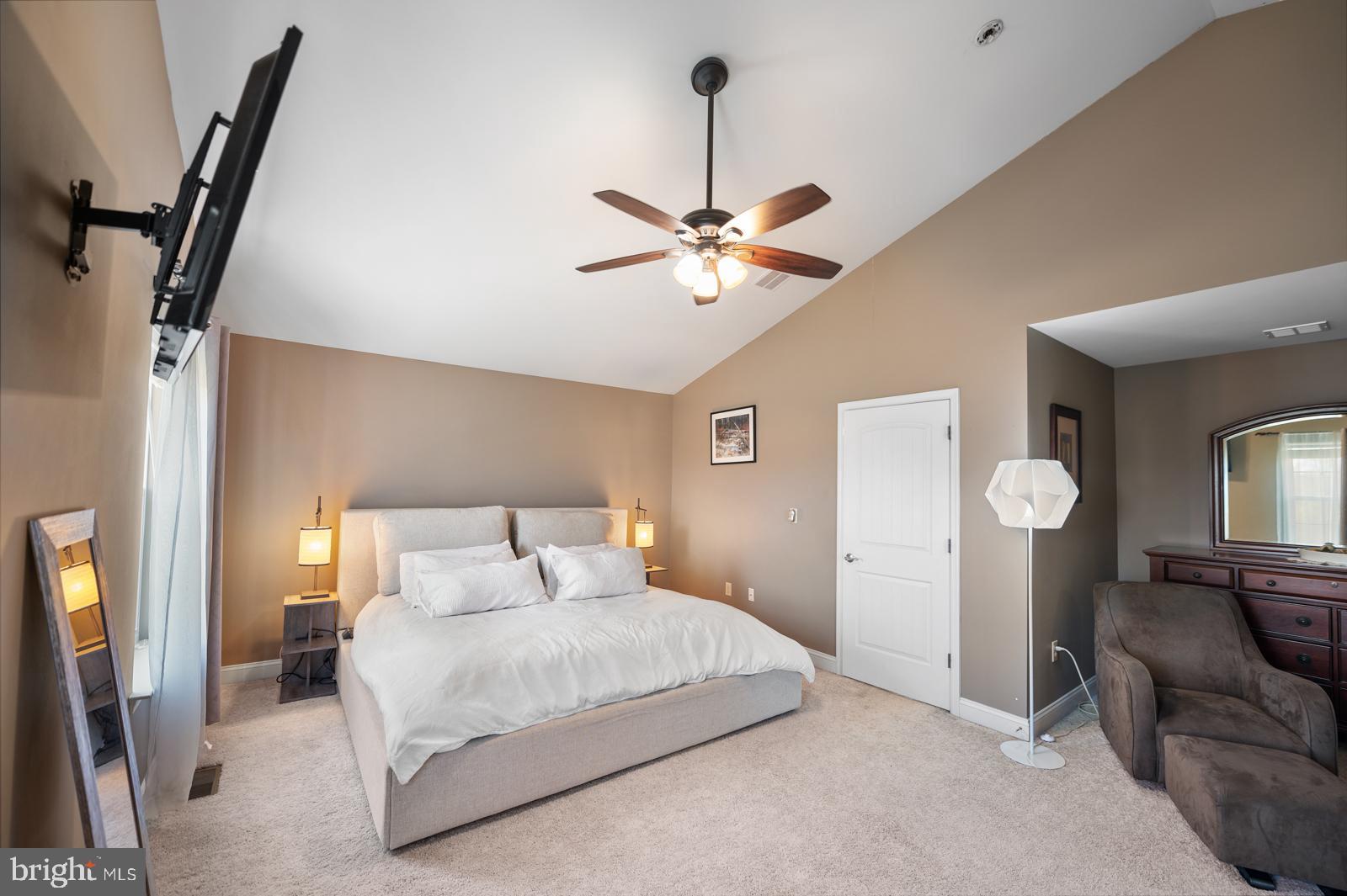 HAWTHORNE ESTATES - Residential