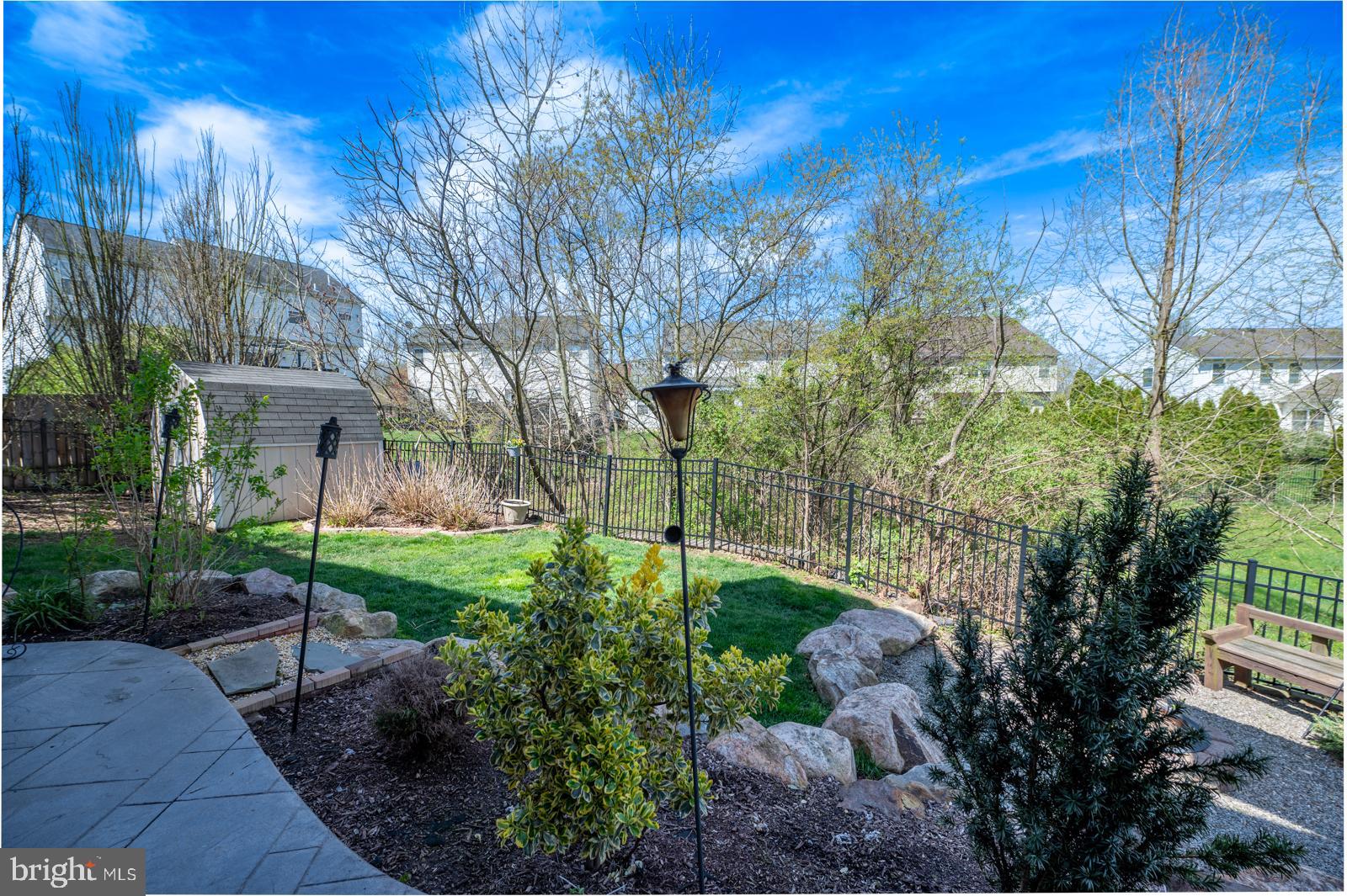 HAWTHORNE ESTATES - Residential