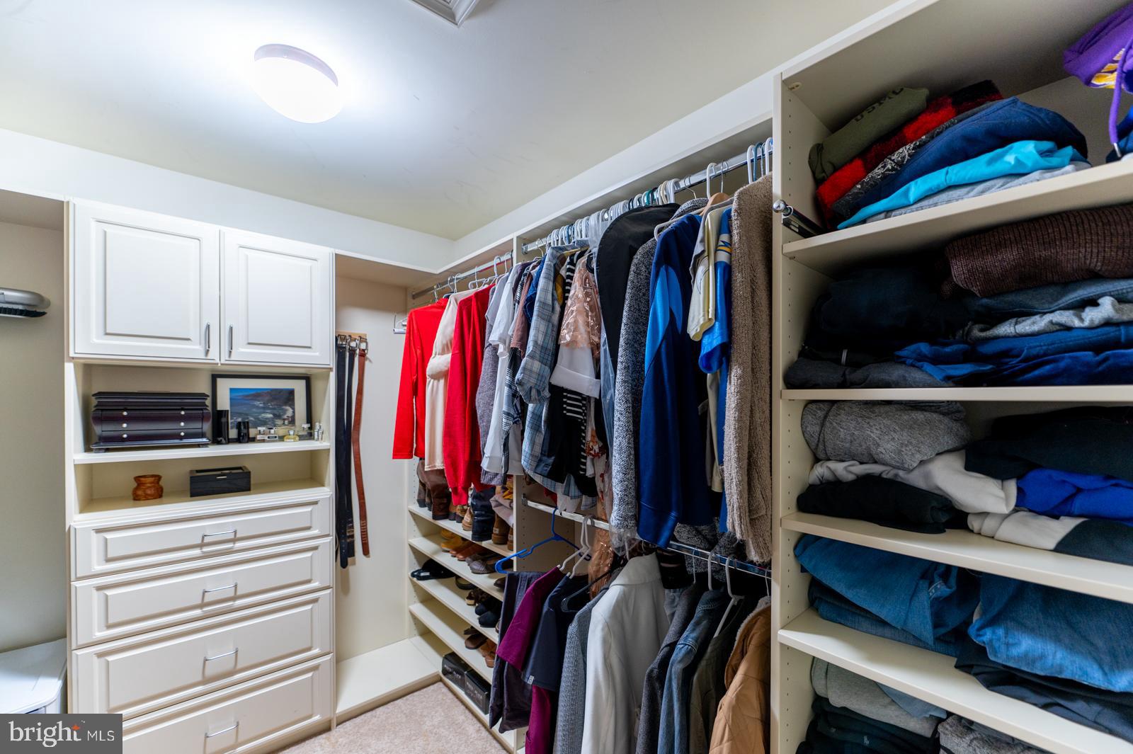 HAWTHORNE ESTATES - Residential