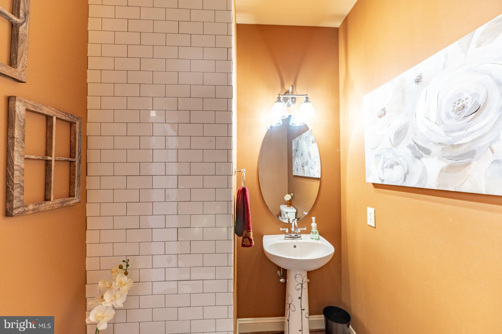 HAWTHORNE ESTATES - Residential