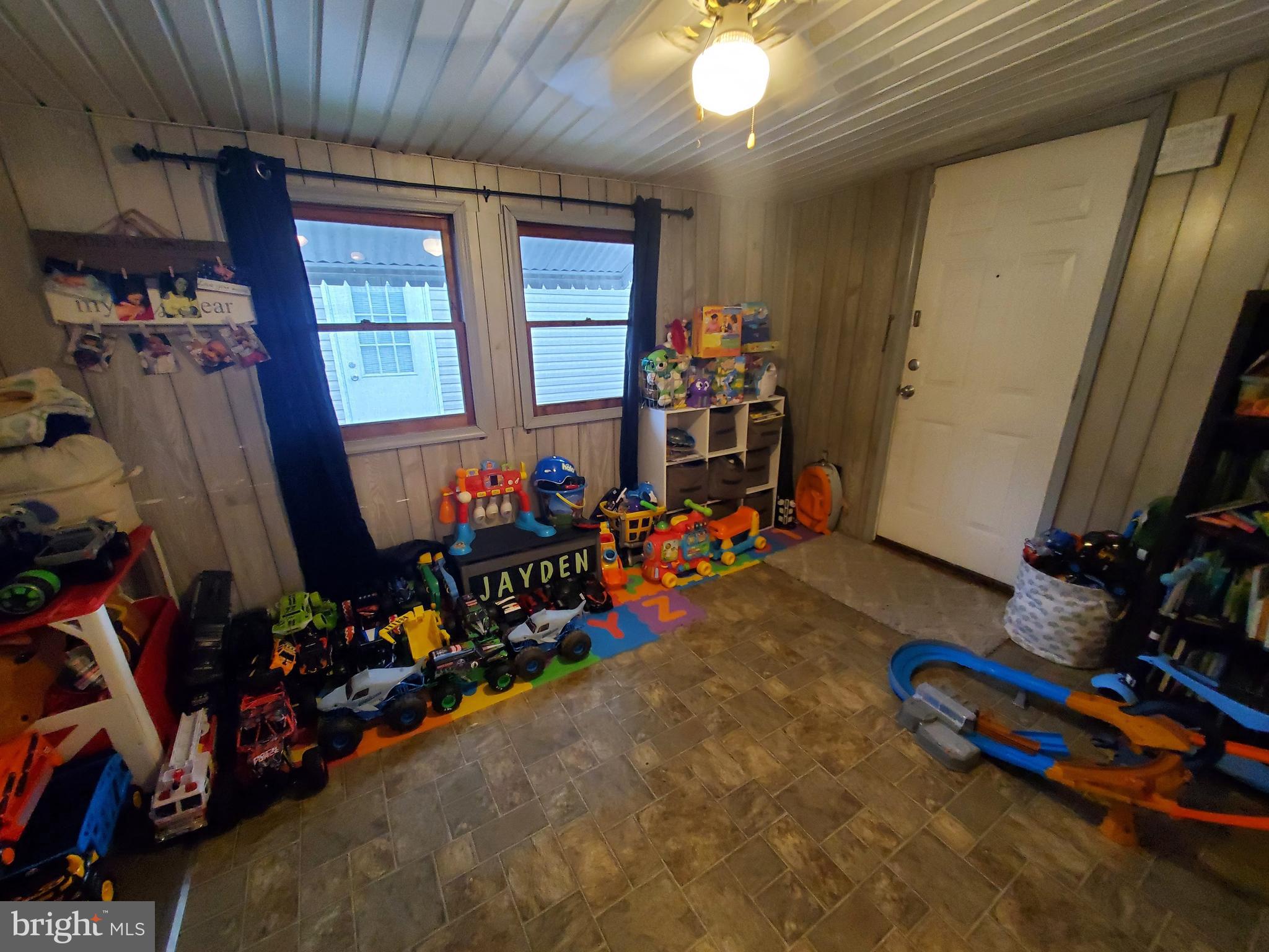 KEN LEE MOBILE HOME PARK - Residential