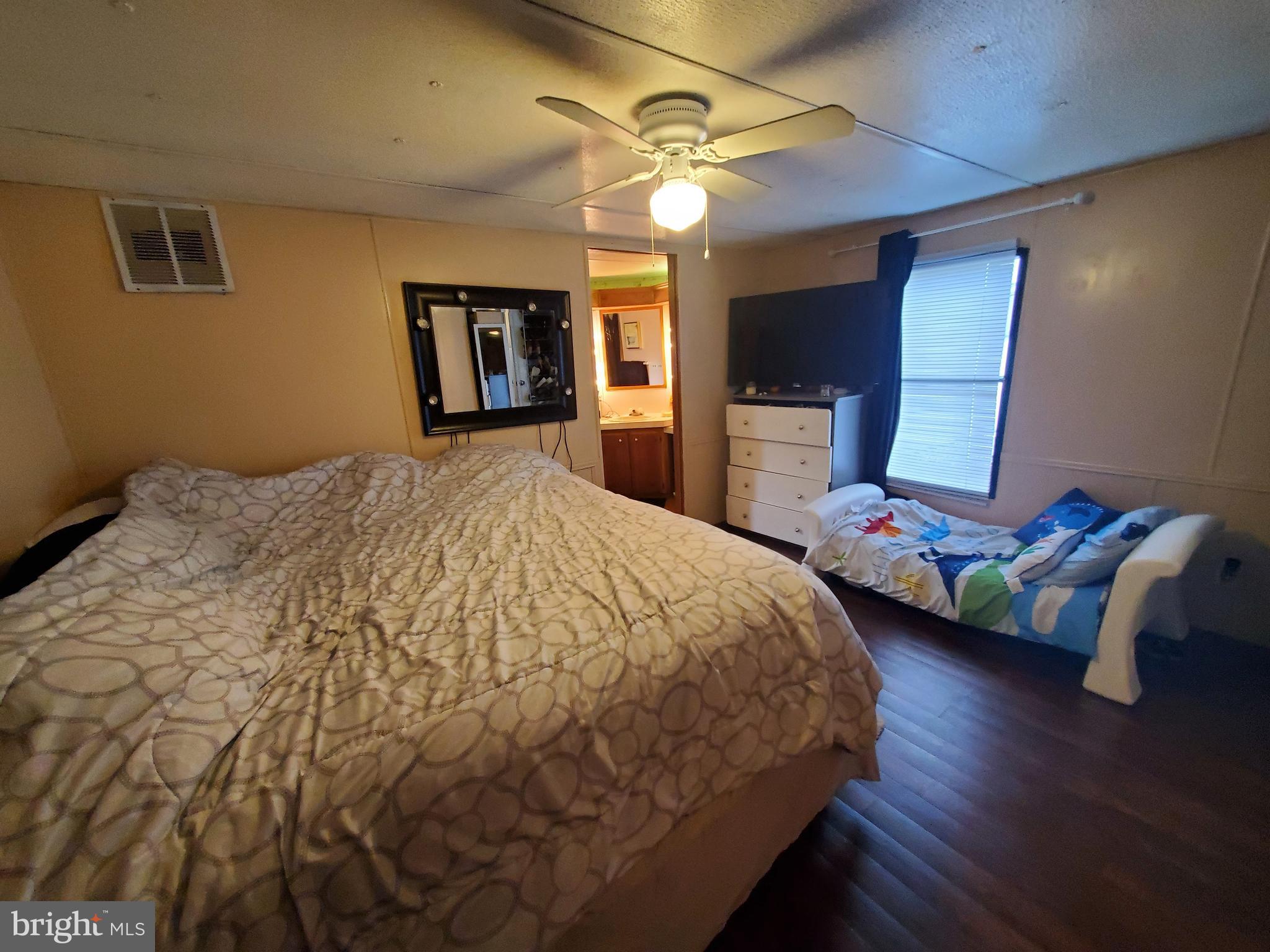 KEN LEE MOBILE HOME PARK - Residential