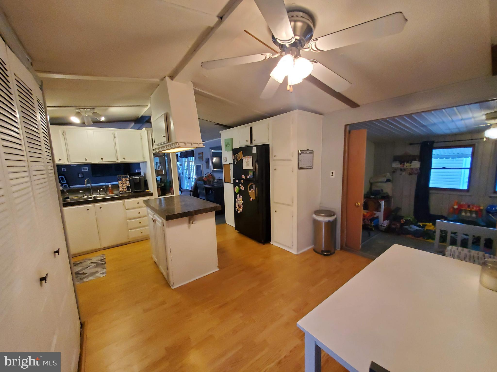 KEN LEE MOBILE HOME PARK - Residential