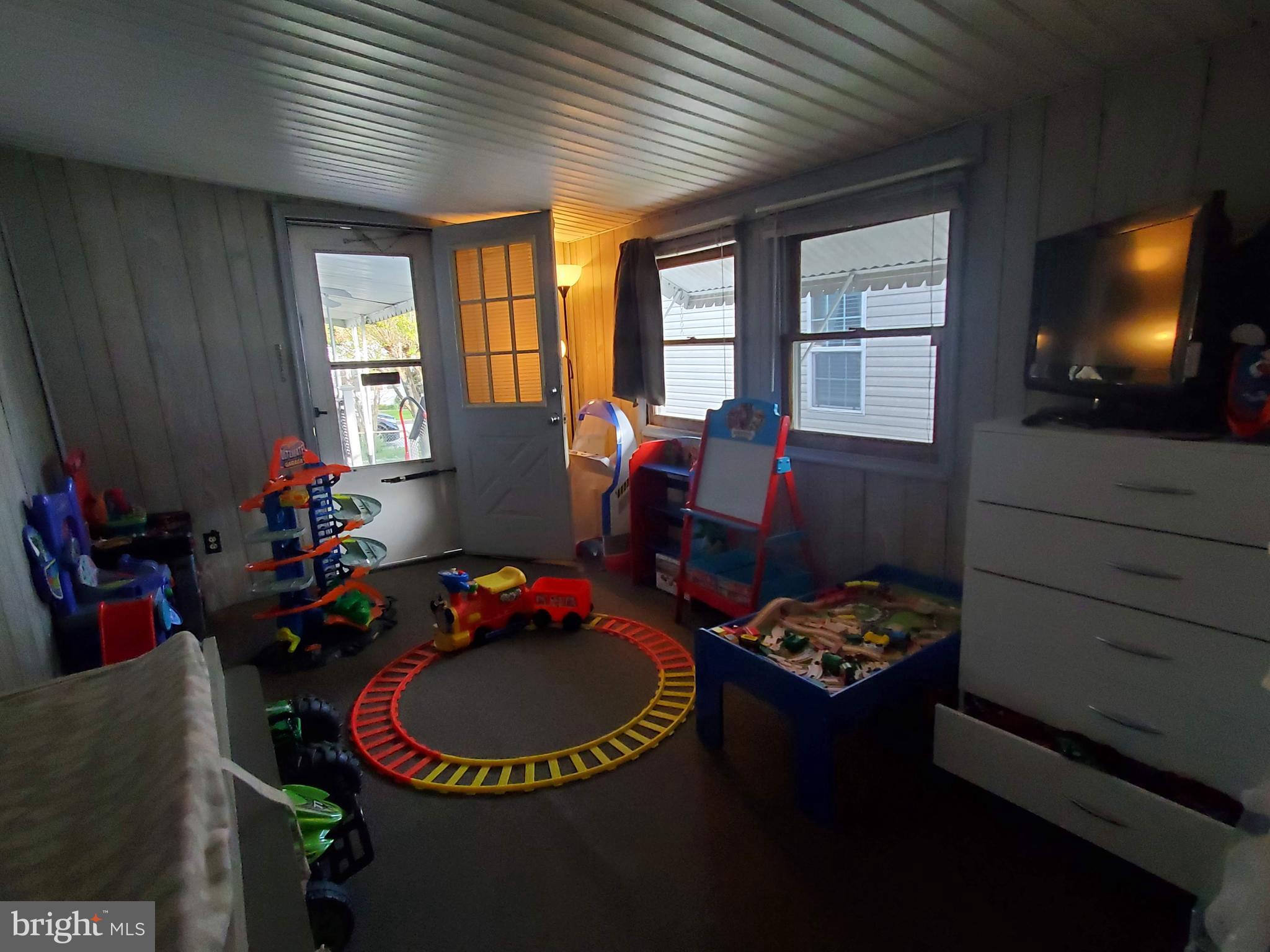 KEN LEE MOBILE HOME PARK - Residential