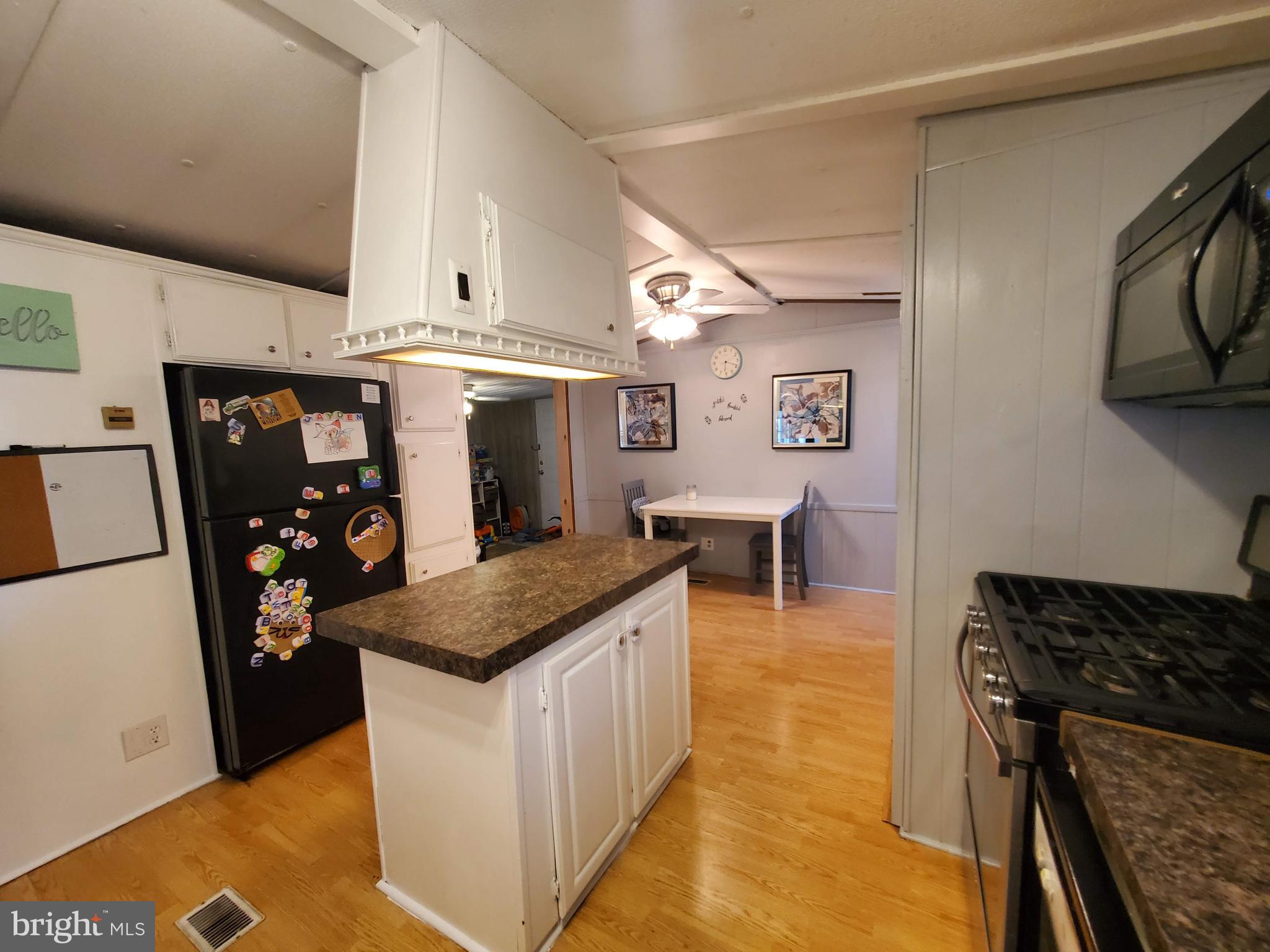 KEN LEE MOBILE HOME PARK - Residential