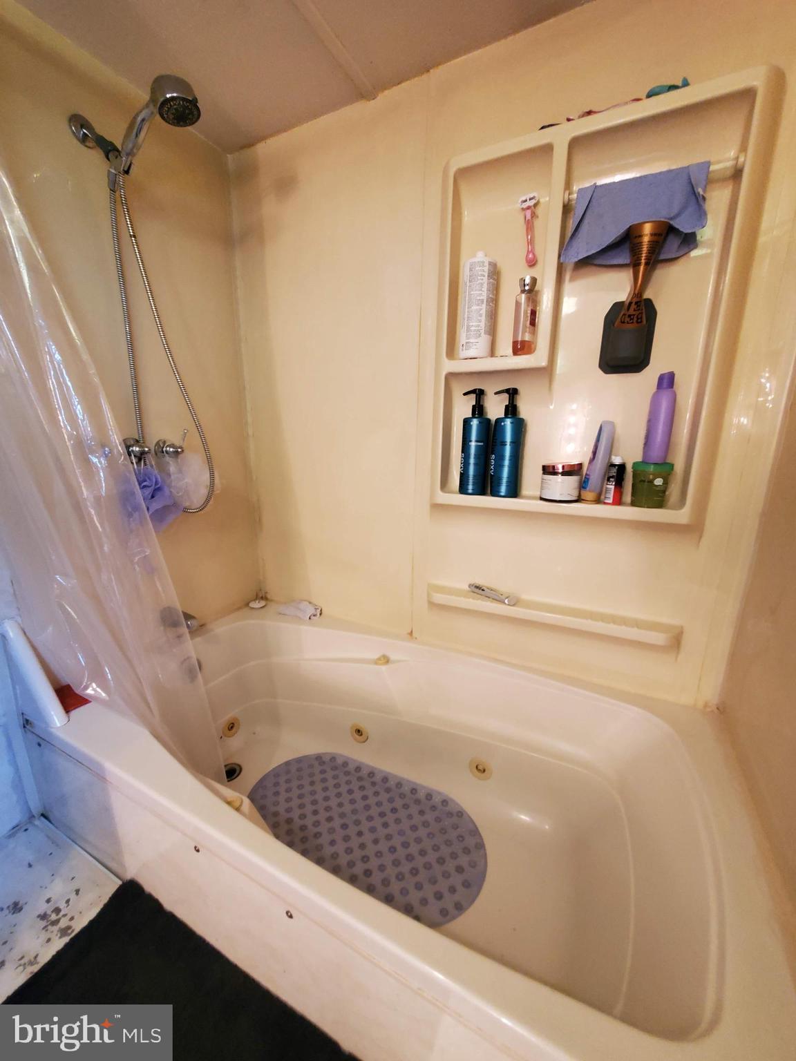 KEN LEE MOBILE HOME PARK - Residential