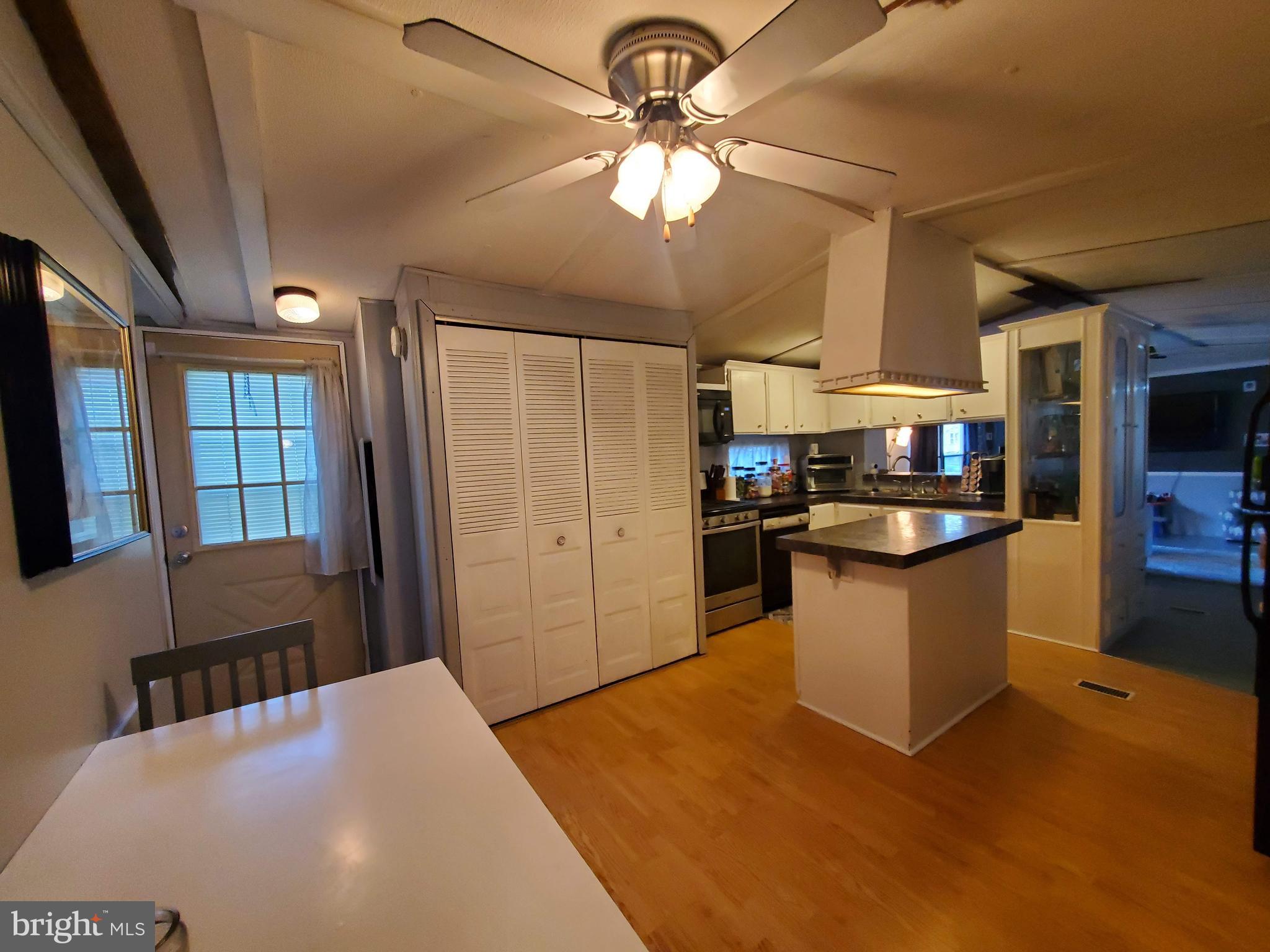 KEN LEE MOBILE HOME PARK - Residential