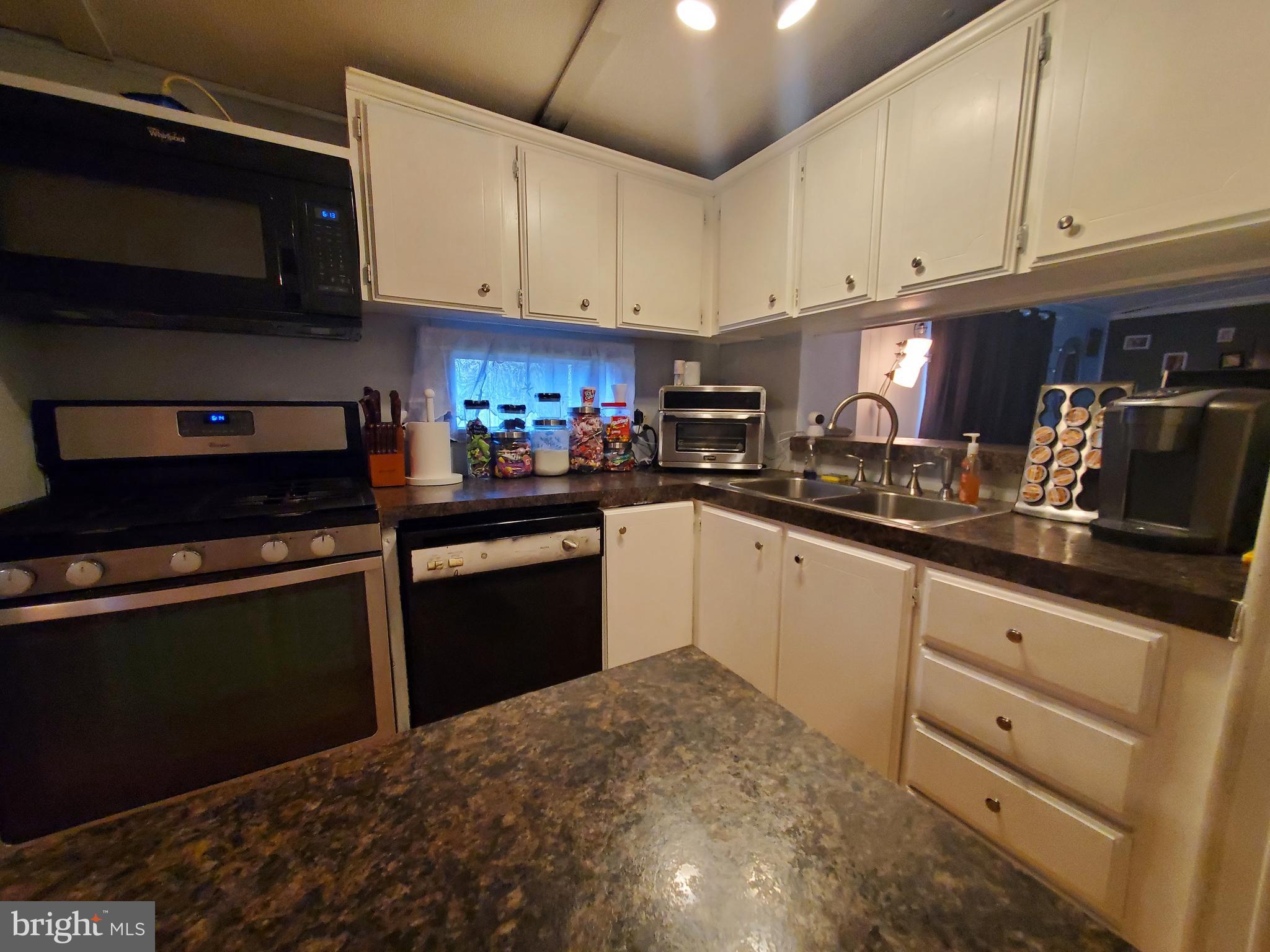 KEN LEE MOBILE HOME PARK - Residential