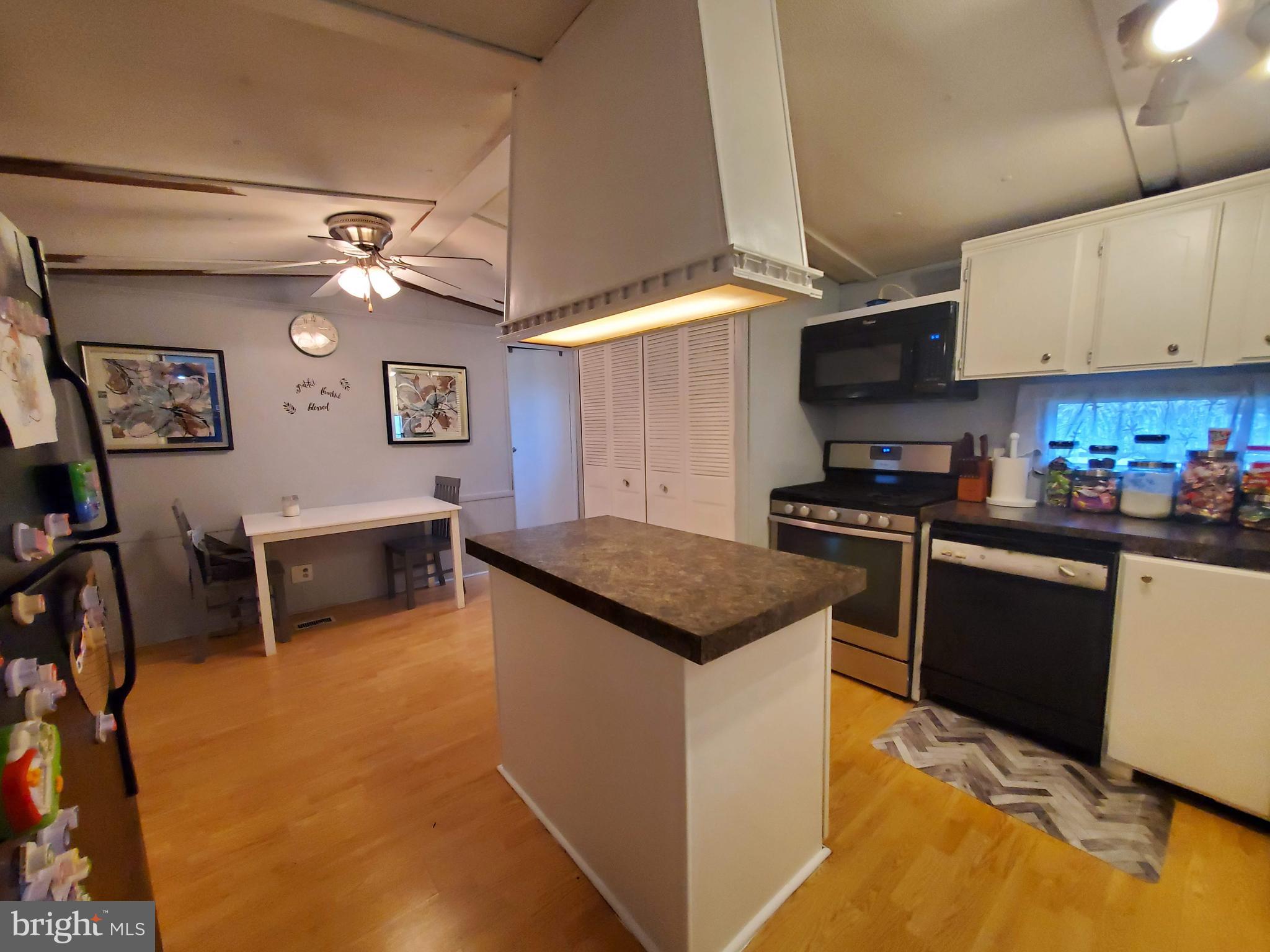 KEN LEE MOBILE HOME PARK - Residential